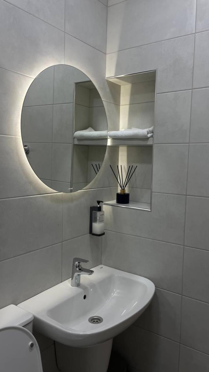 Deluxe Double Room (2 Adults + 1 Child) photo 2