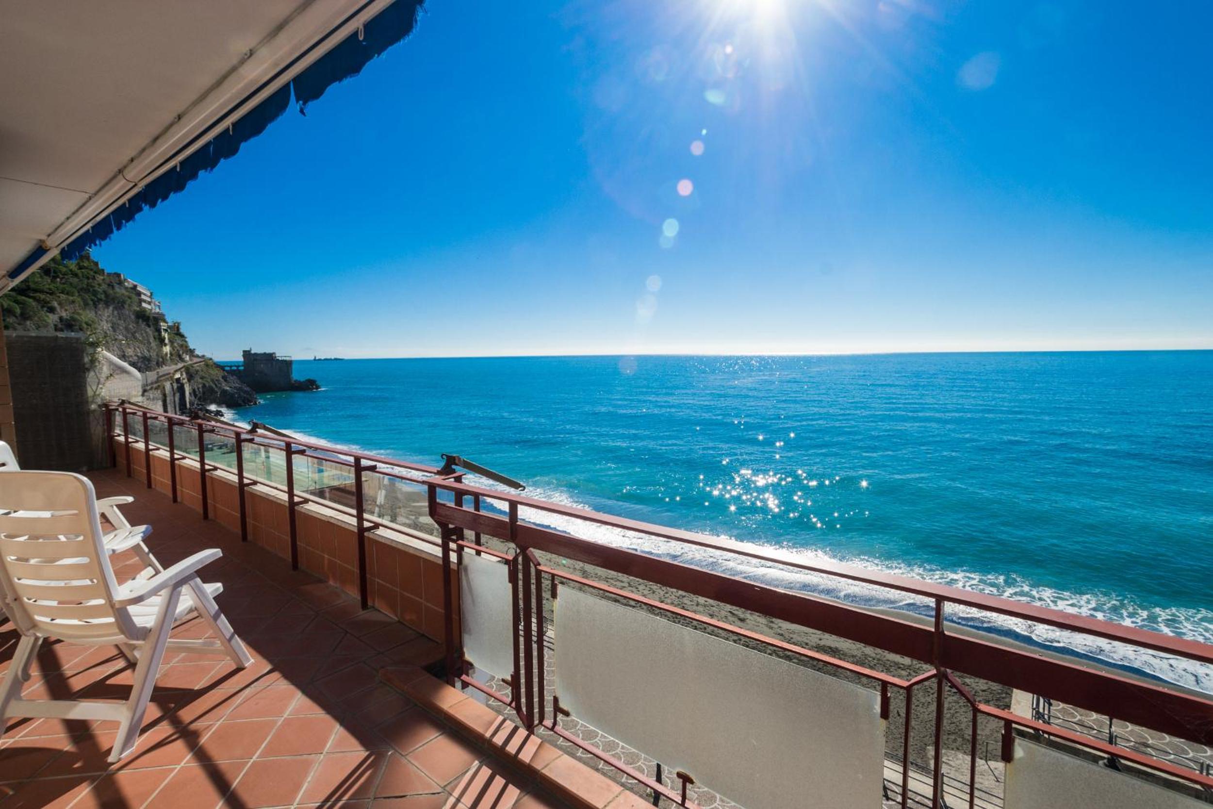 Three-Bedroom Apartment with Sea View photo 3