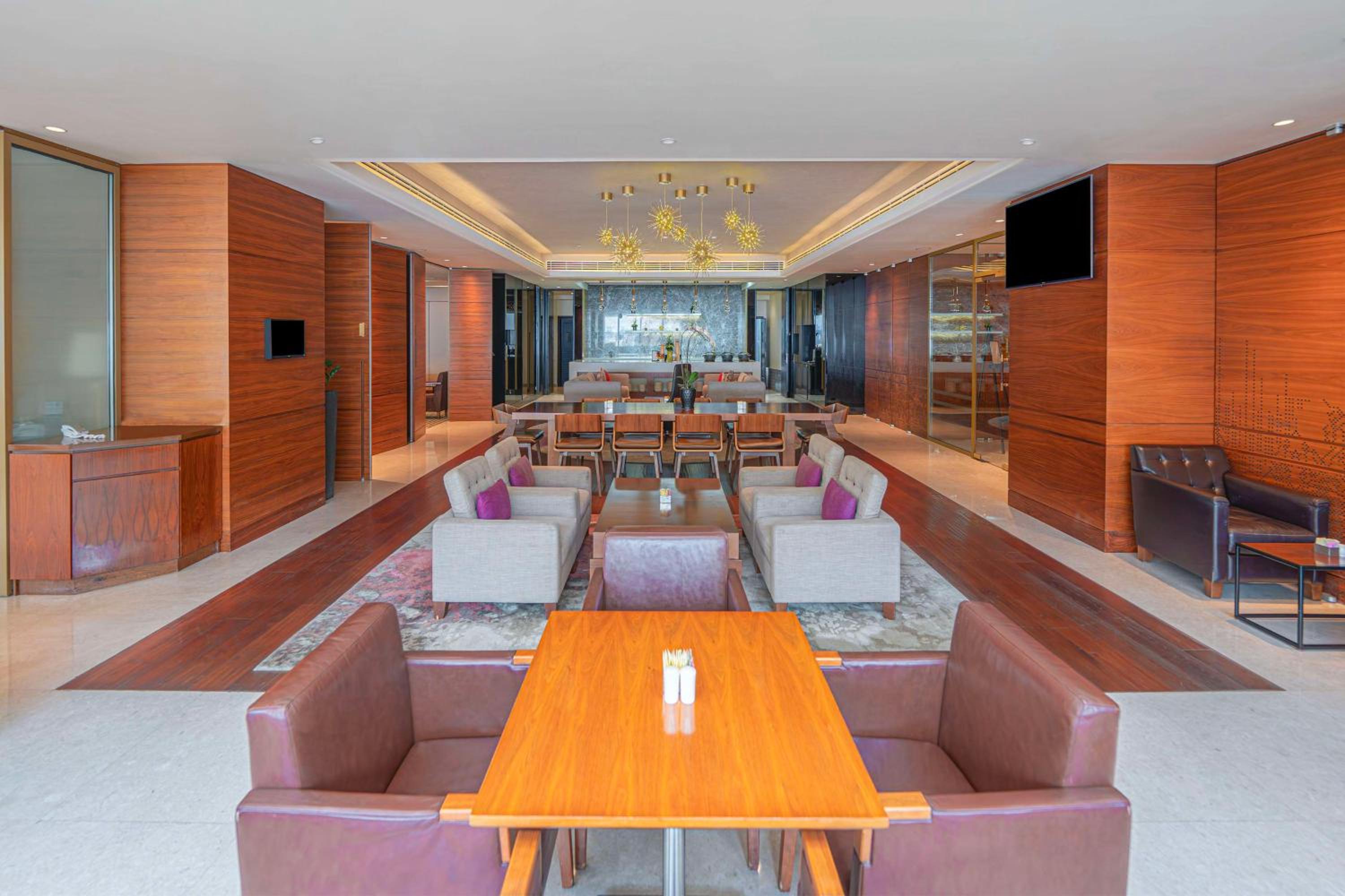 Twin Room - Club Access Twin Room - Club Access