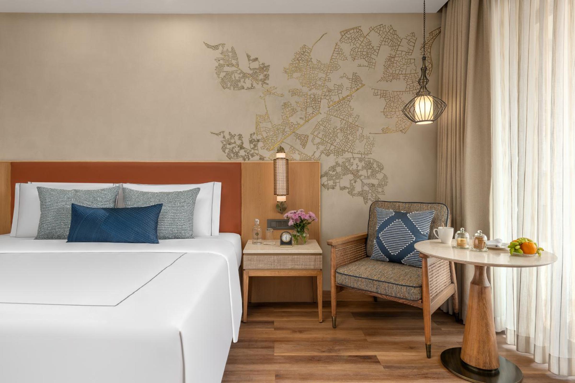 Superior King Room - Photo 4