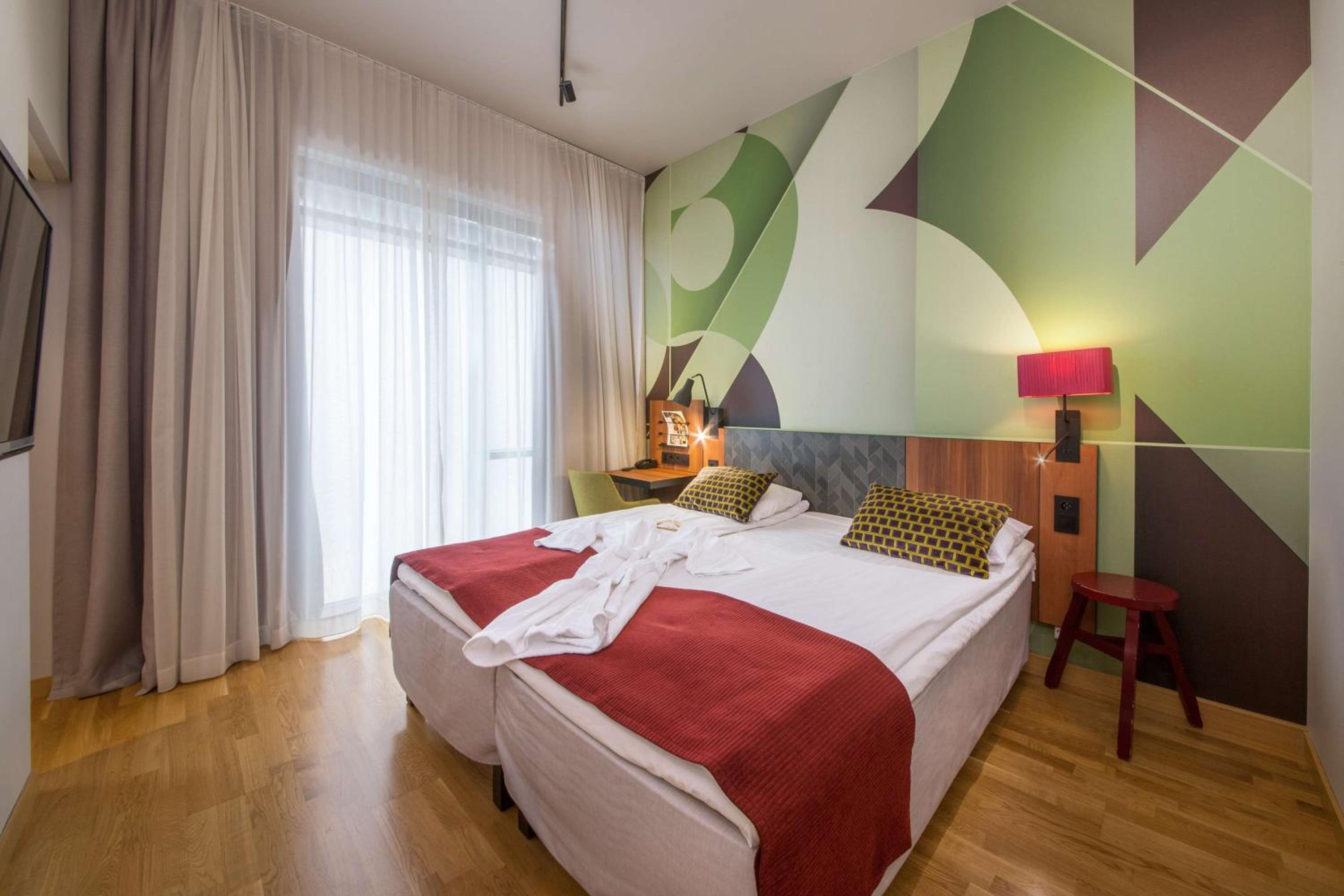 Standard Double or Twin Room - Photo 4