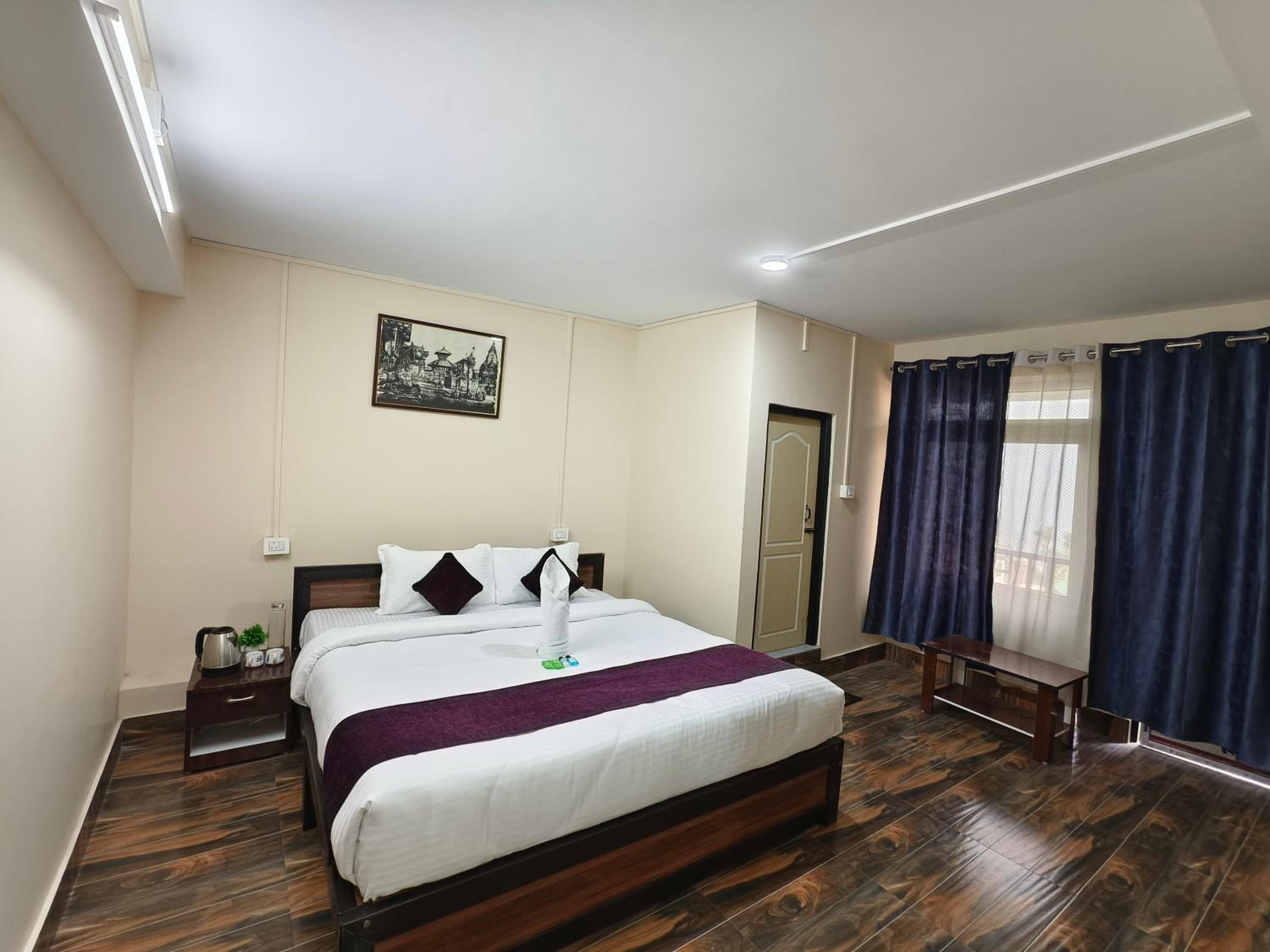 Deluxe King Room photo 1