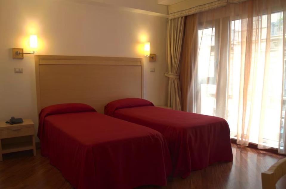 Quadruple Room - Photo 1