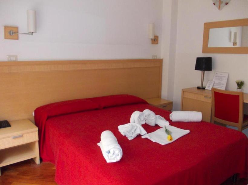 Quadruple Room - Photo 2