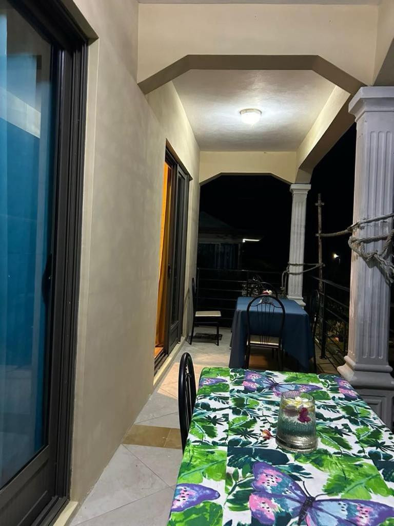 Family Room with Sea View - Photo 3