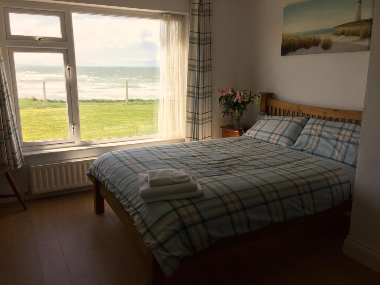 Deluxe Triple Room with Sea View - Photo 1