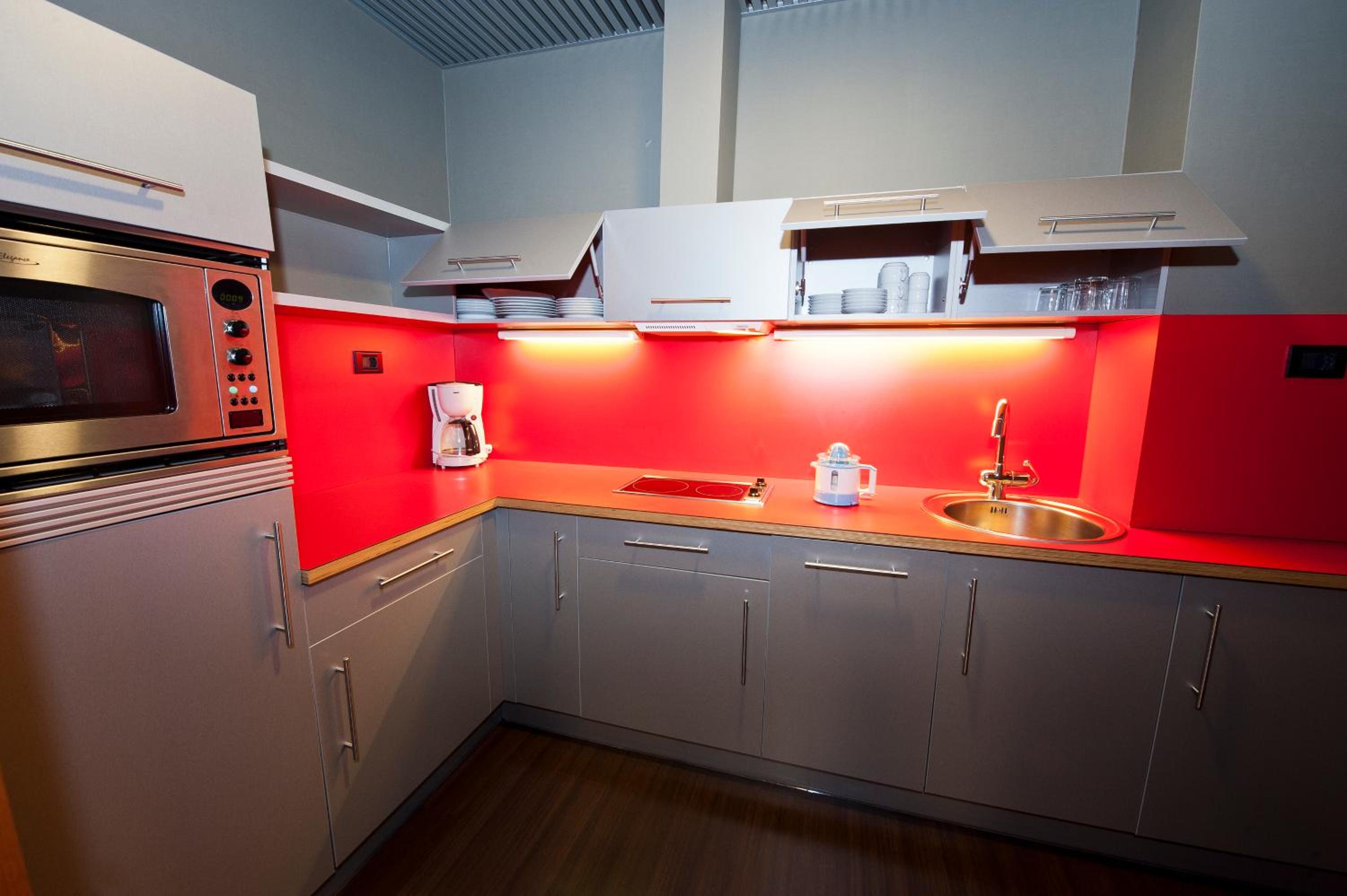 One-Bedroom Apartment - Photo 4