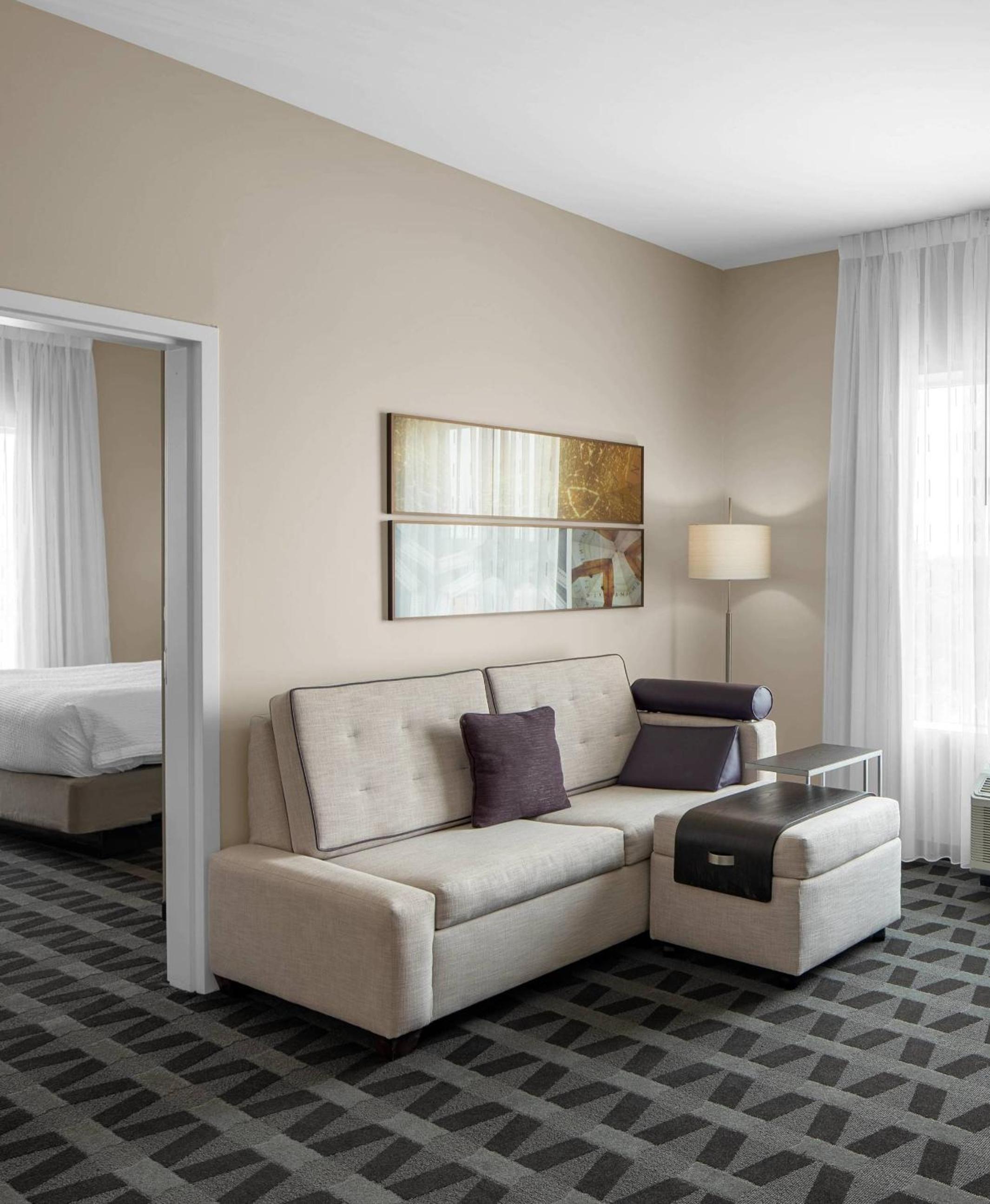 One-Bedroom Queen Suite with Sofa Bed - Mobility Accessible with Tub photo 1