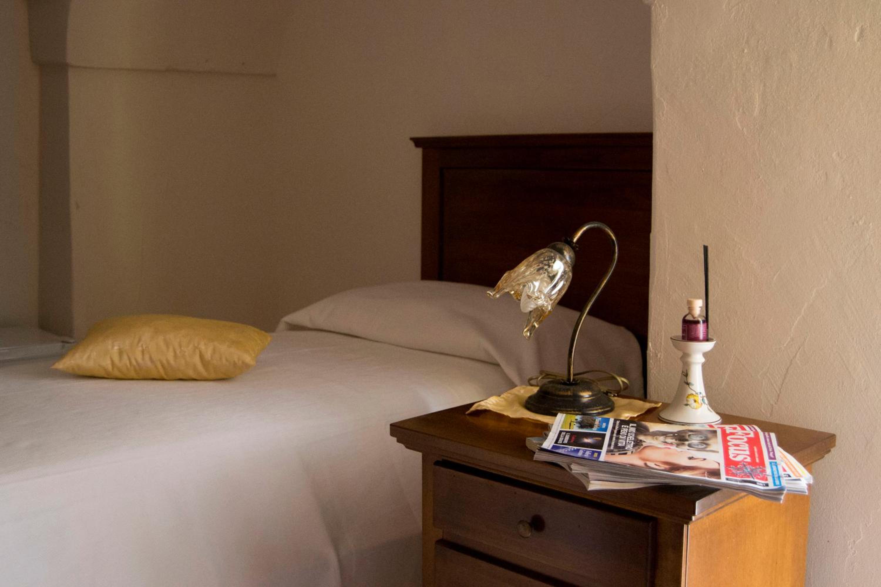 Quadruple Room with Private Bathroom - Photo 15