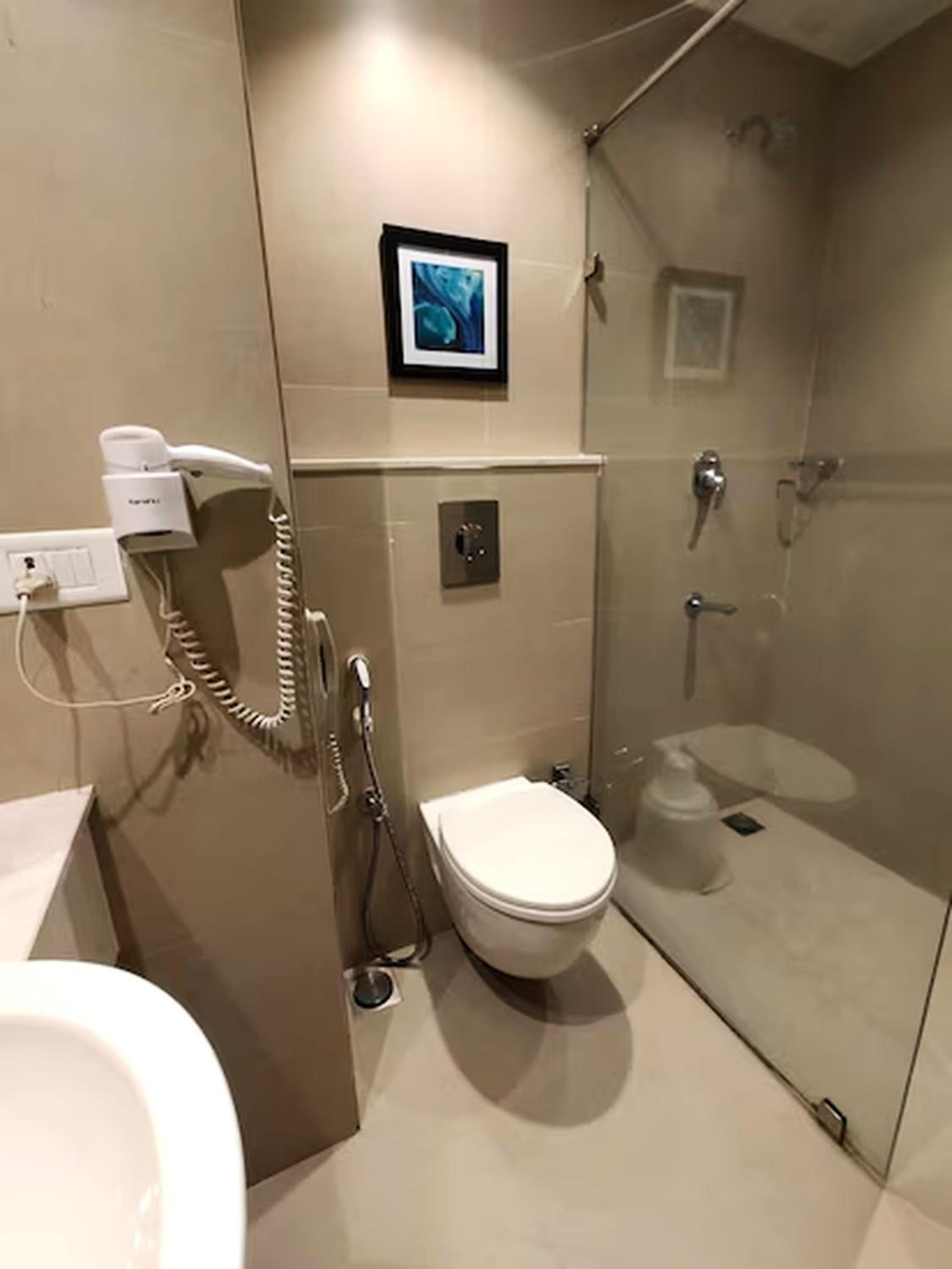 Standard Double Room - Photo 2