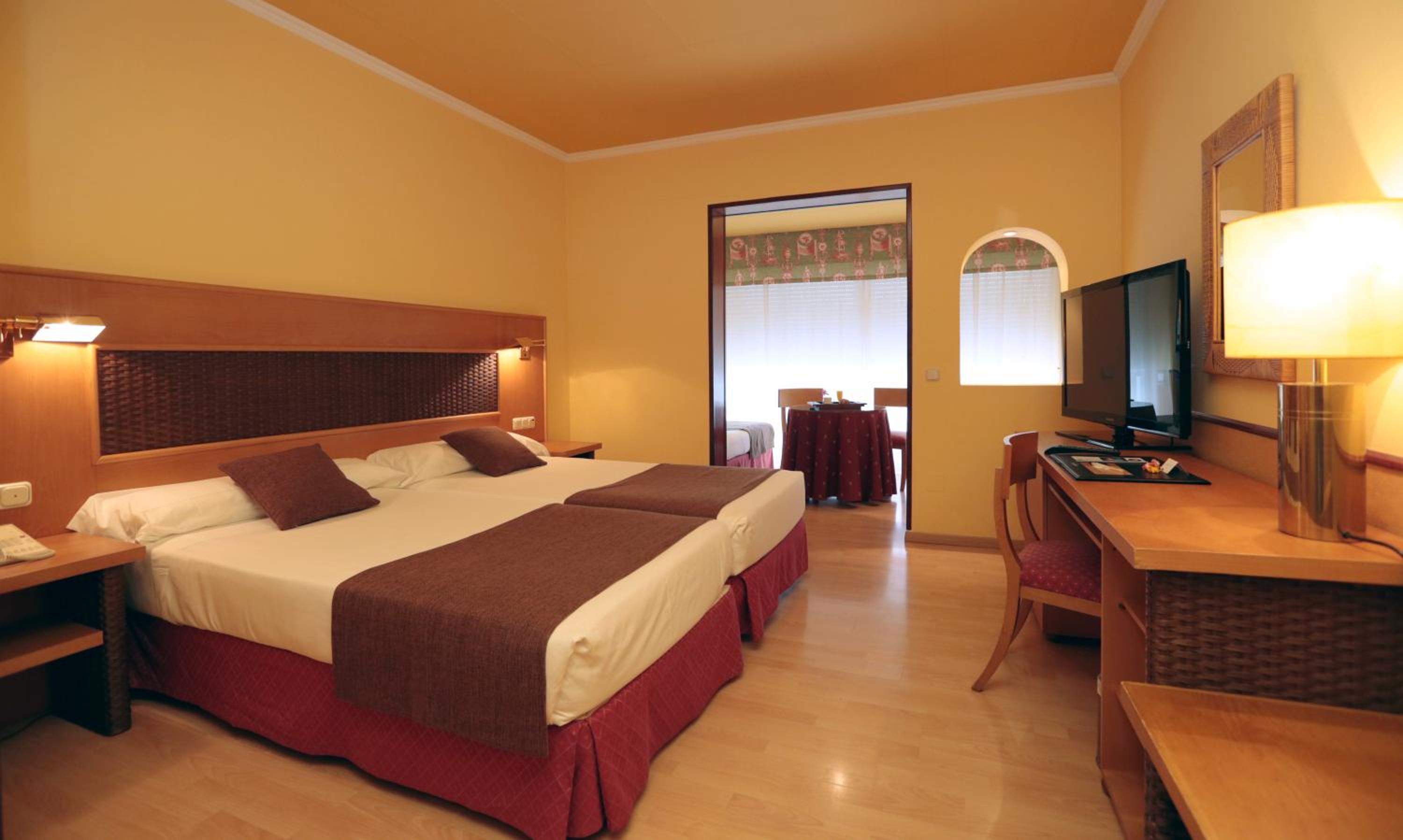 Standard Triple Room - Photo 3