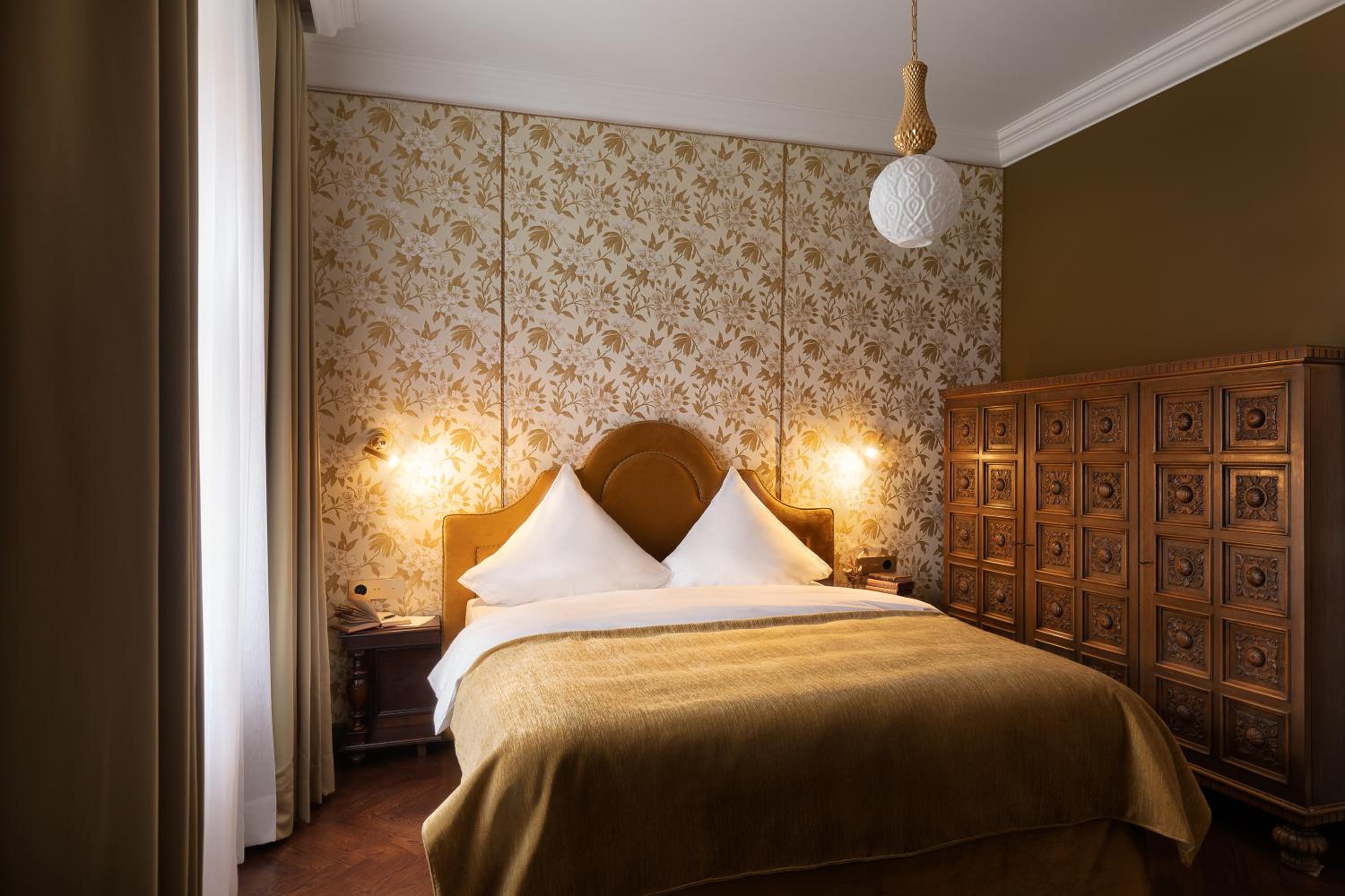 Deluxe Queen Room photo 1