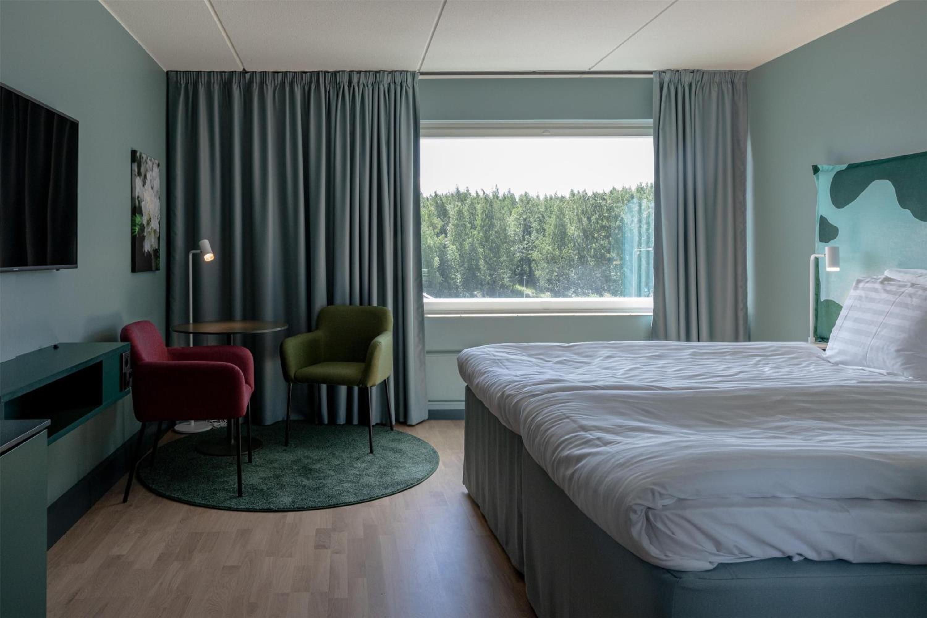 Standard King Room - Photo 2