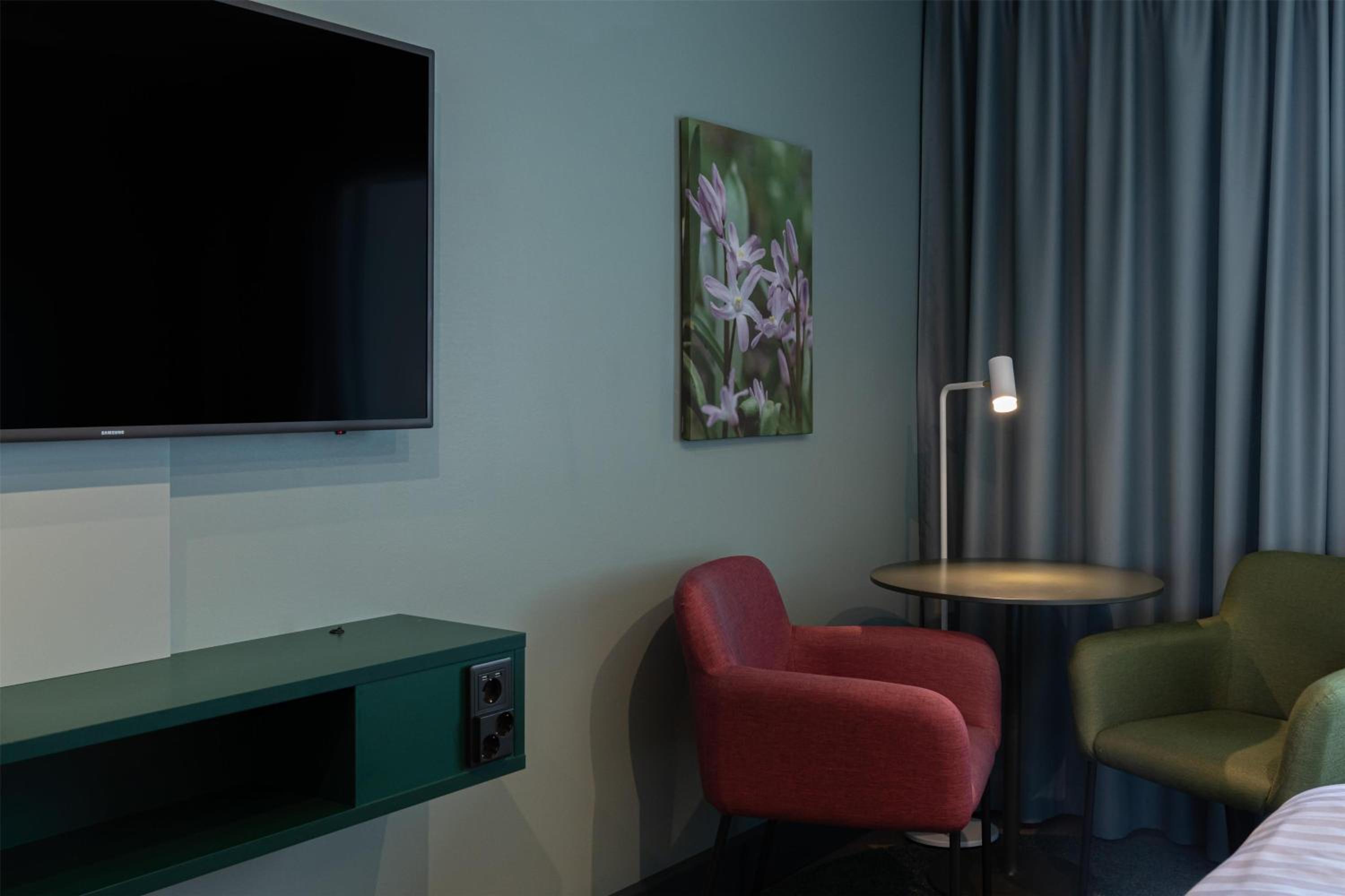 Standard King Room - Photo 3
