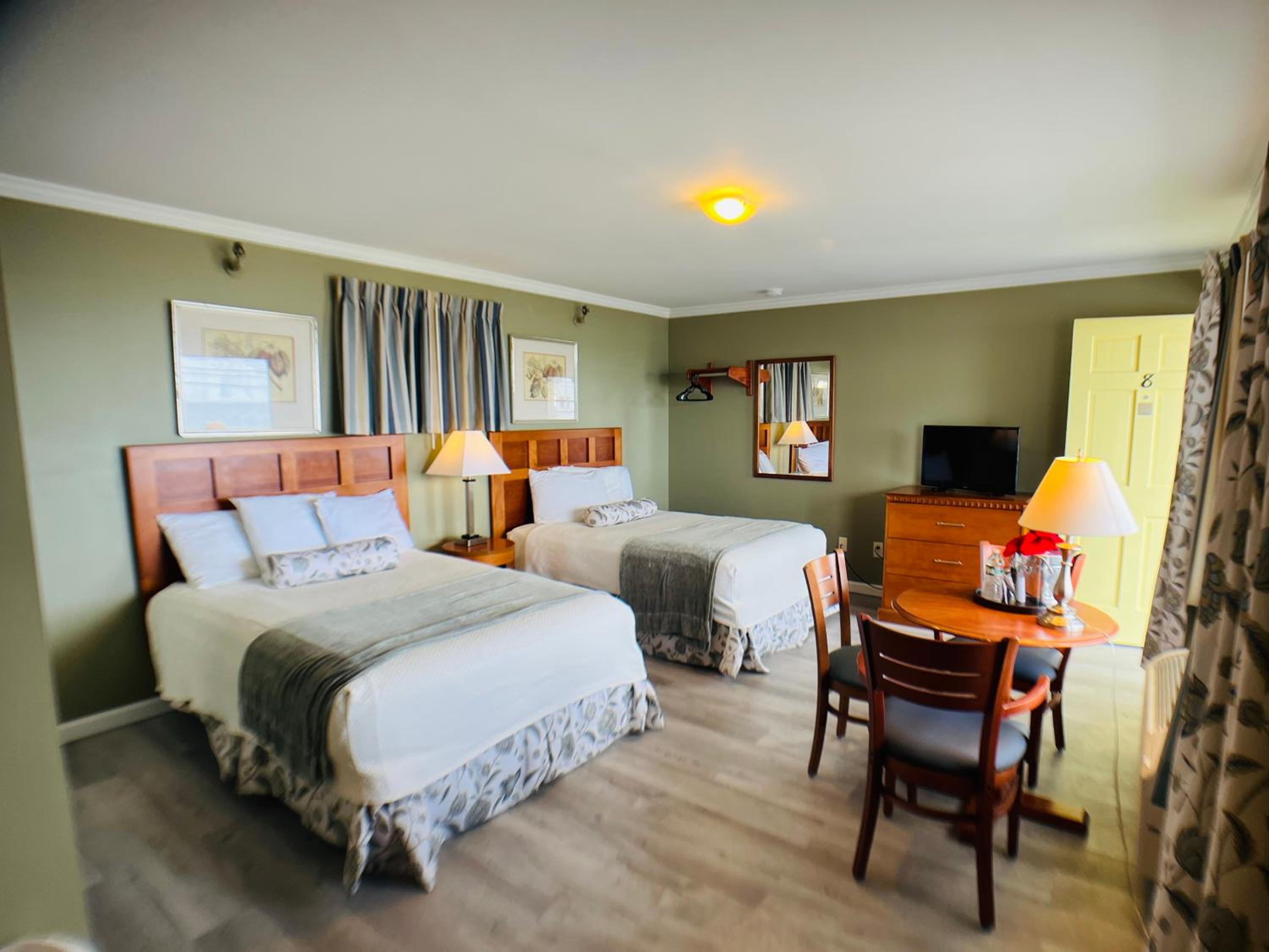 Deluxe Double Room with Kitchenette