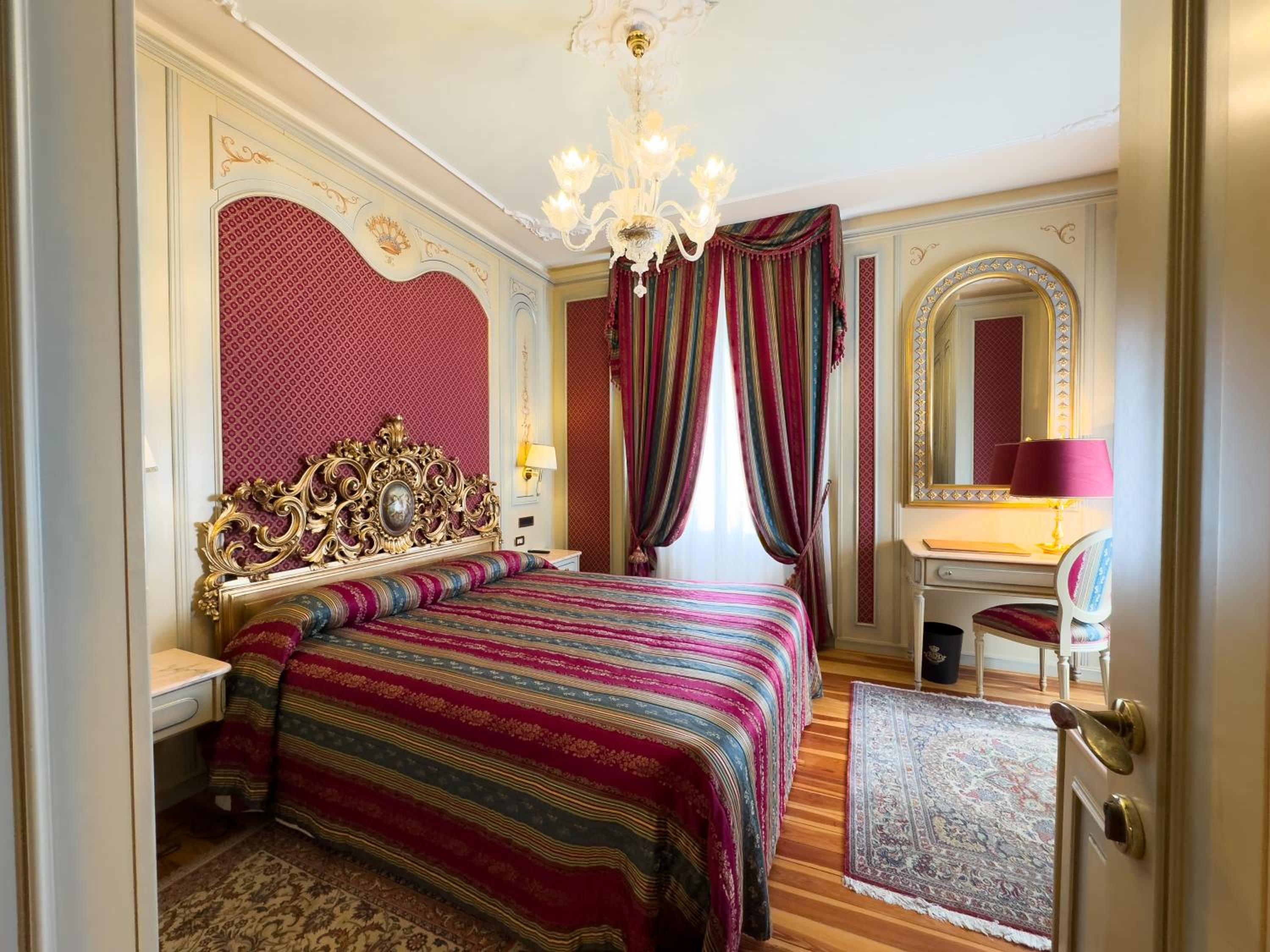 Suite with Lake View
