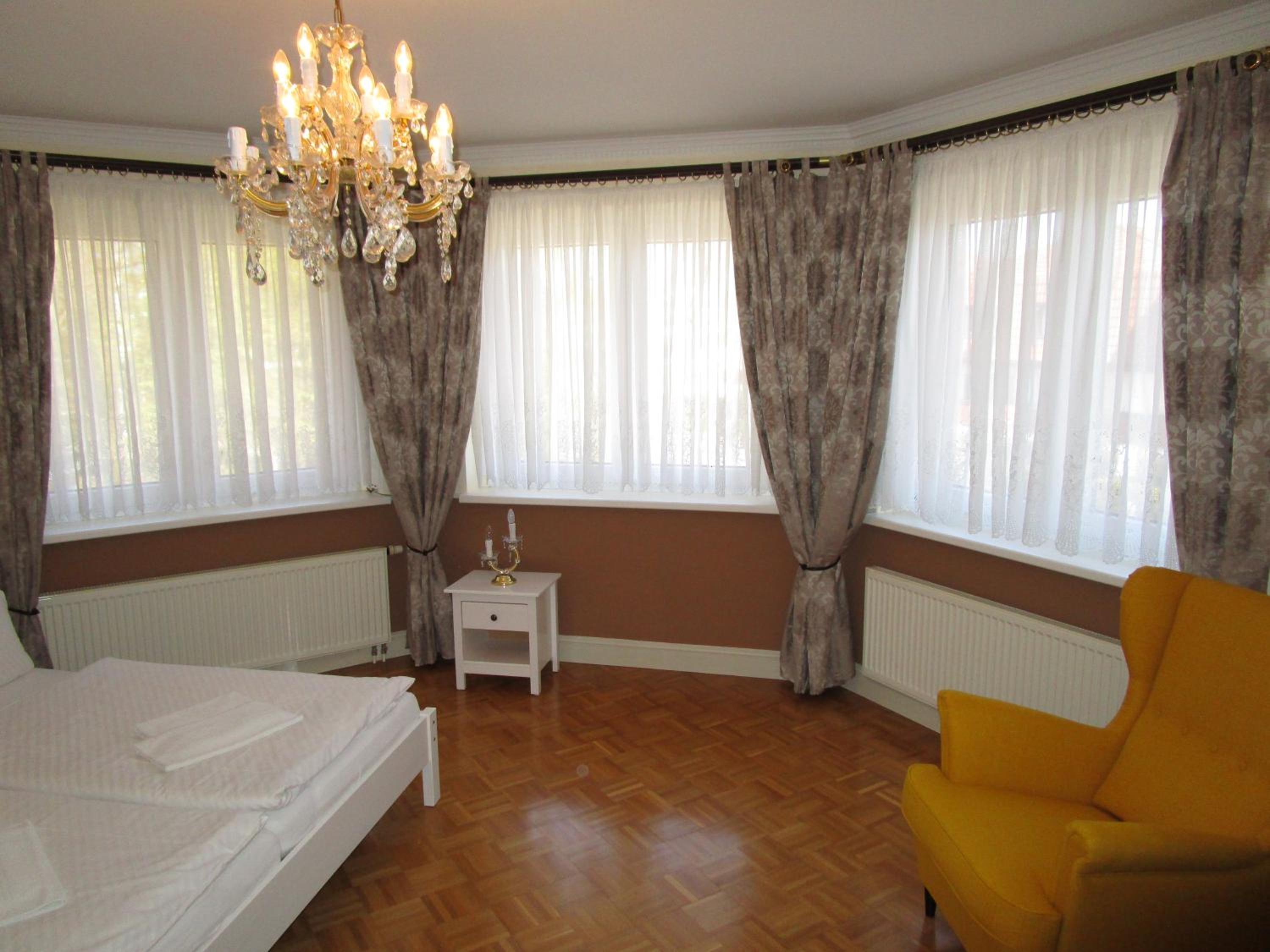 Two-Bedroom Apartment thumbnail 5