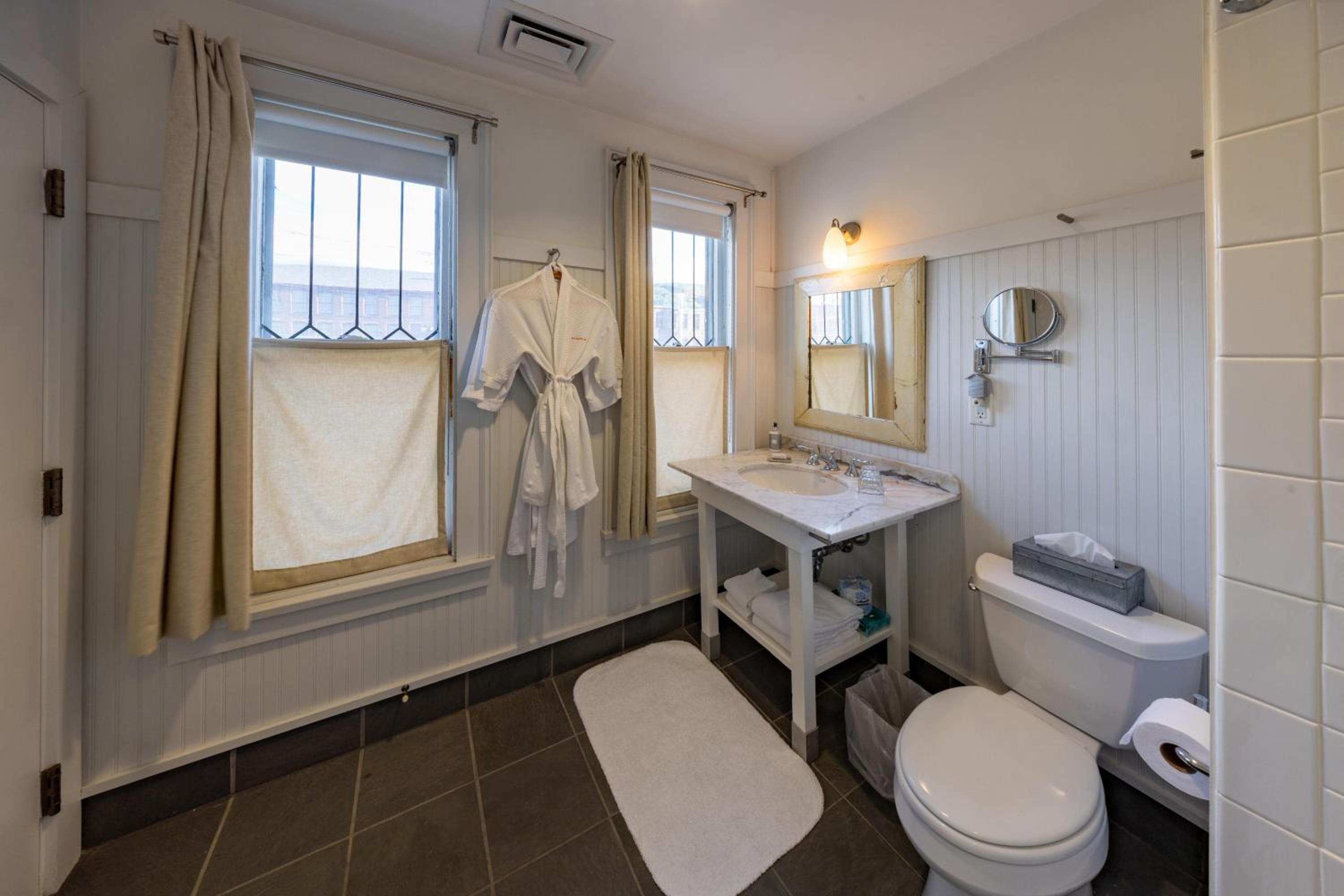 Suite photo 1