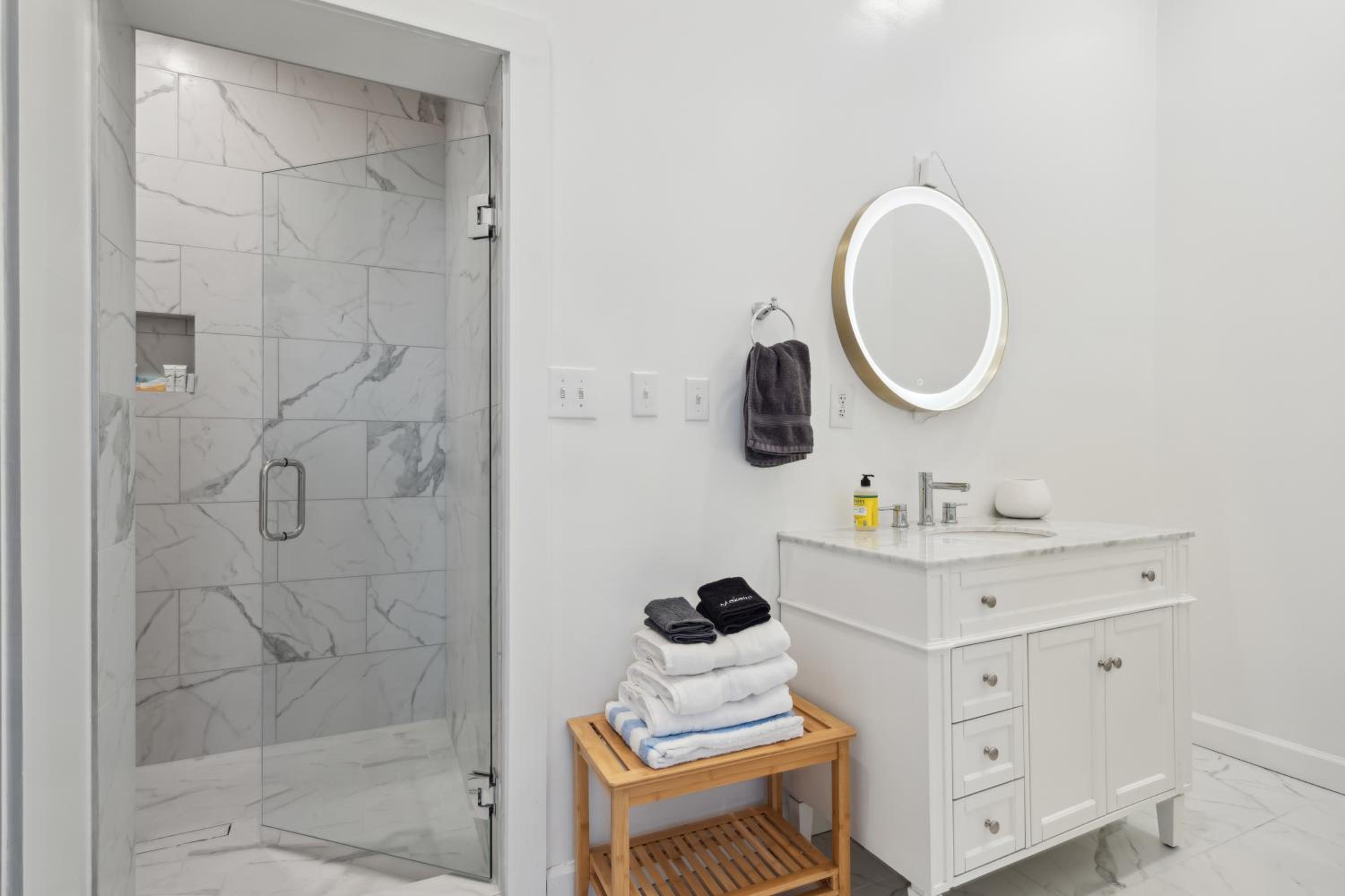 Two-Bedroom Deluxe Apartment