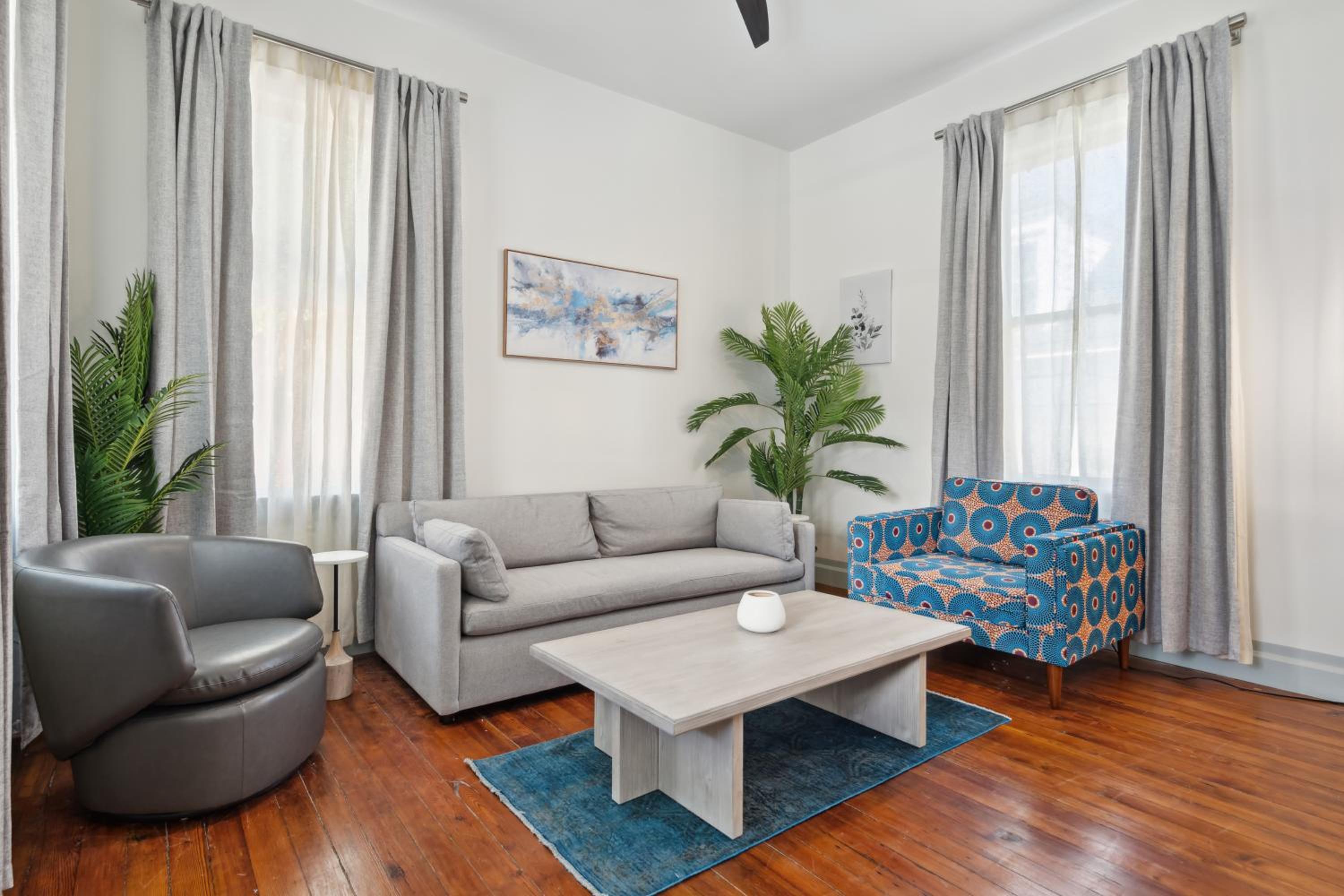 One-Bedroom Apartment with Balcony