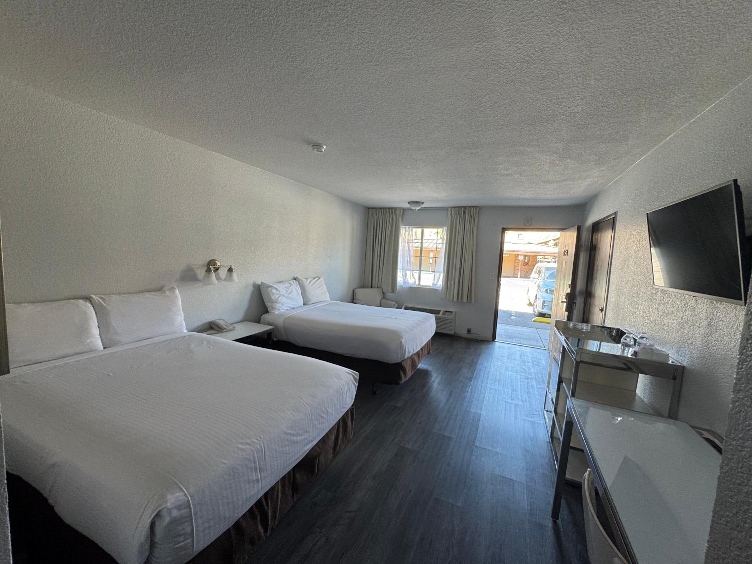 Deluxe Double Room - Photo 1
