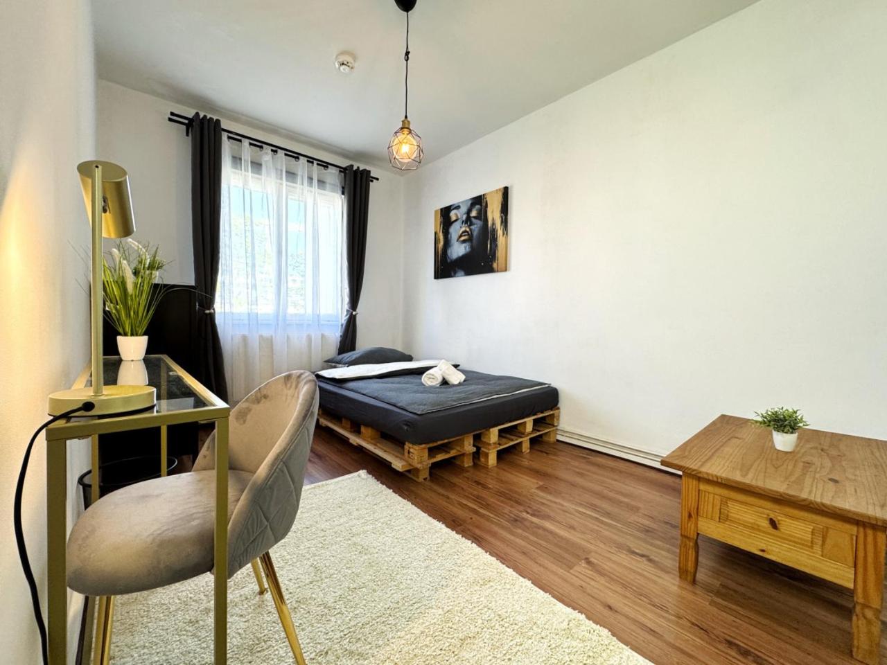 Apartment photo 2