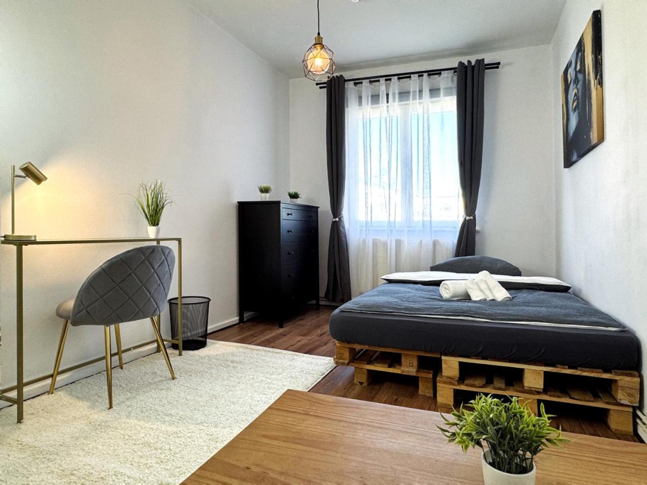 Apartment photo 1