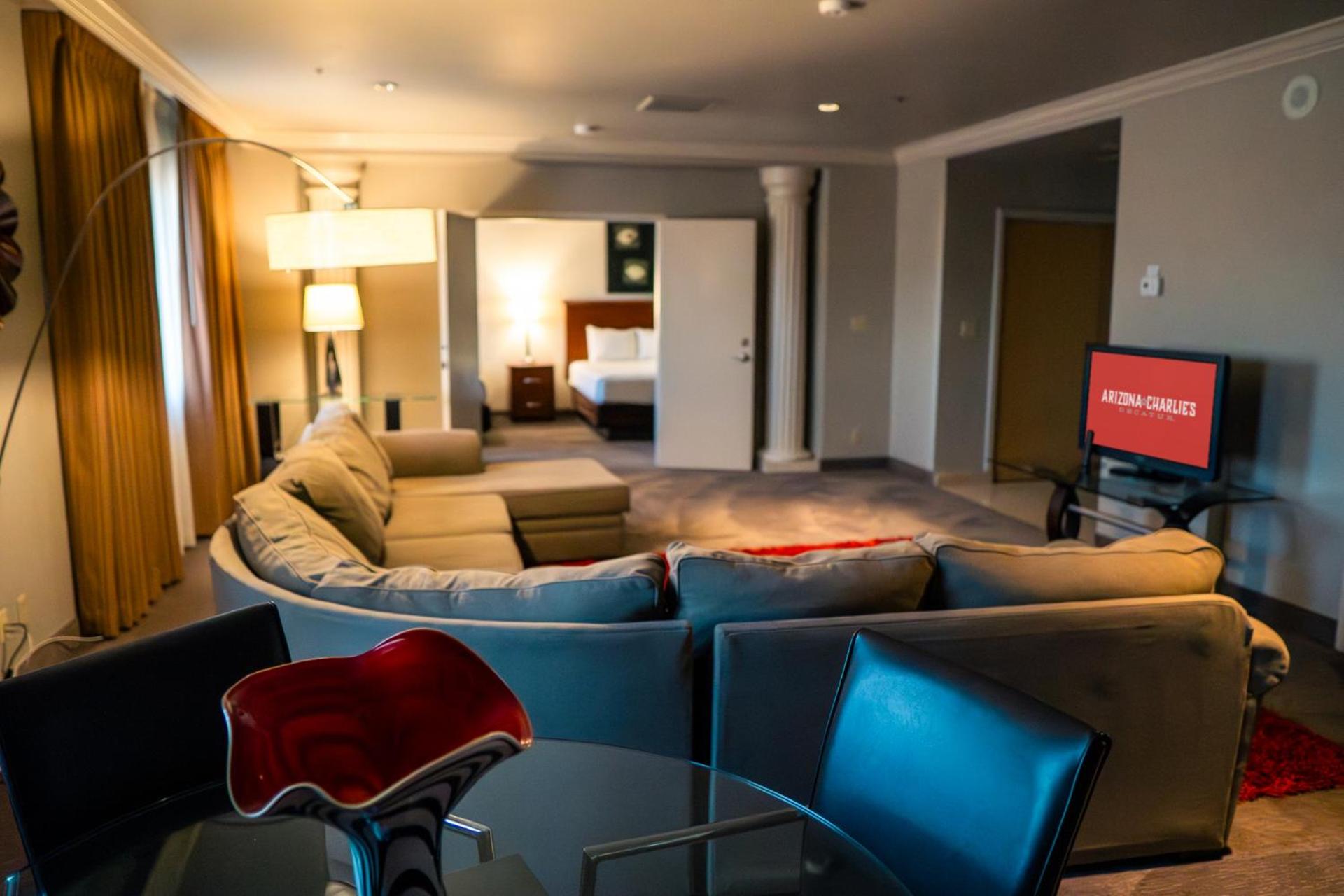 Penthouse - Photo 2