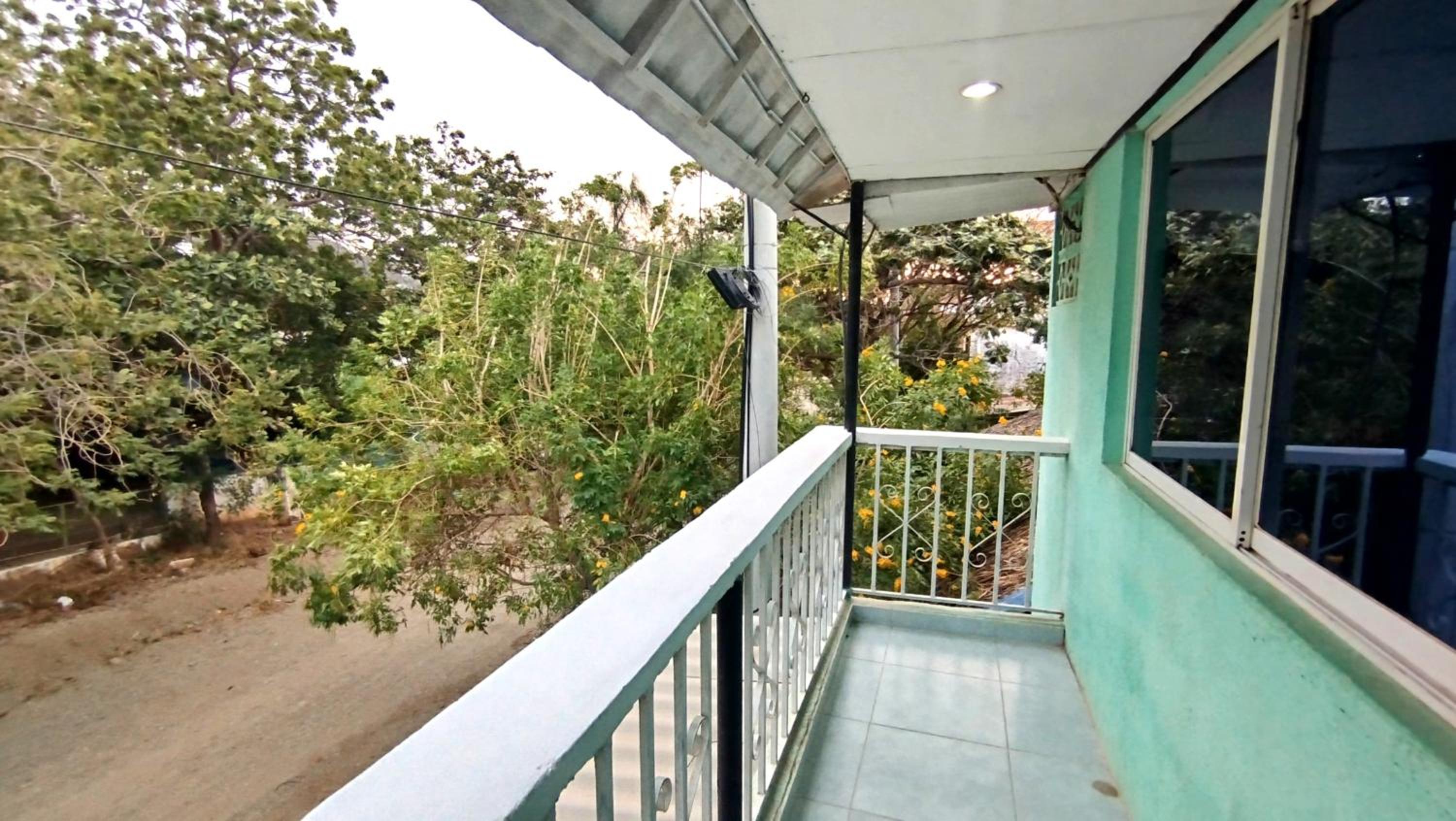 Apartment with Balcony photo 3