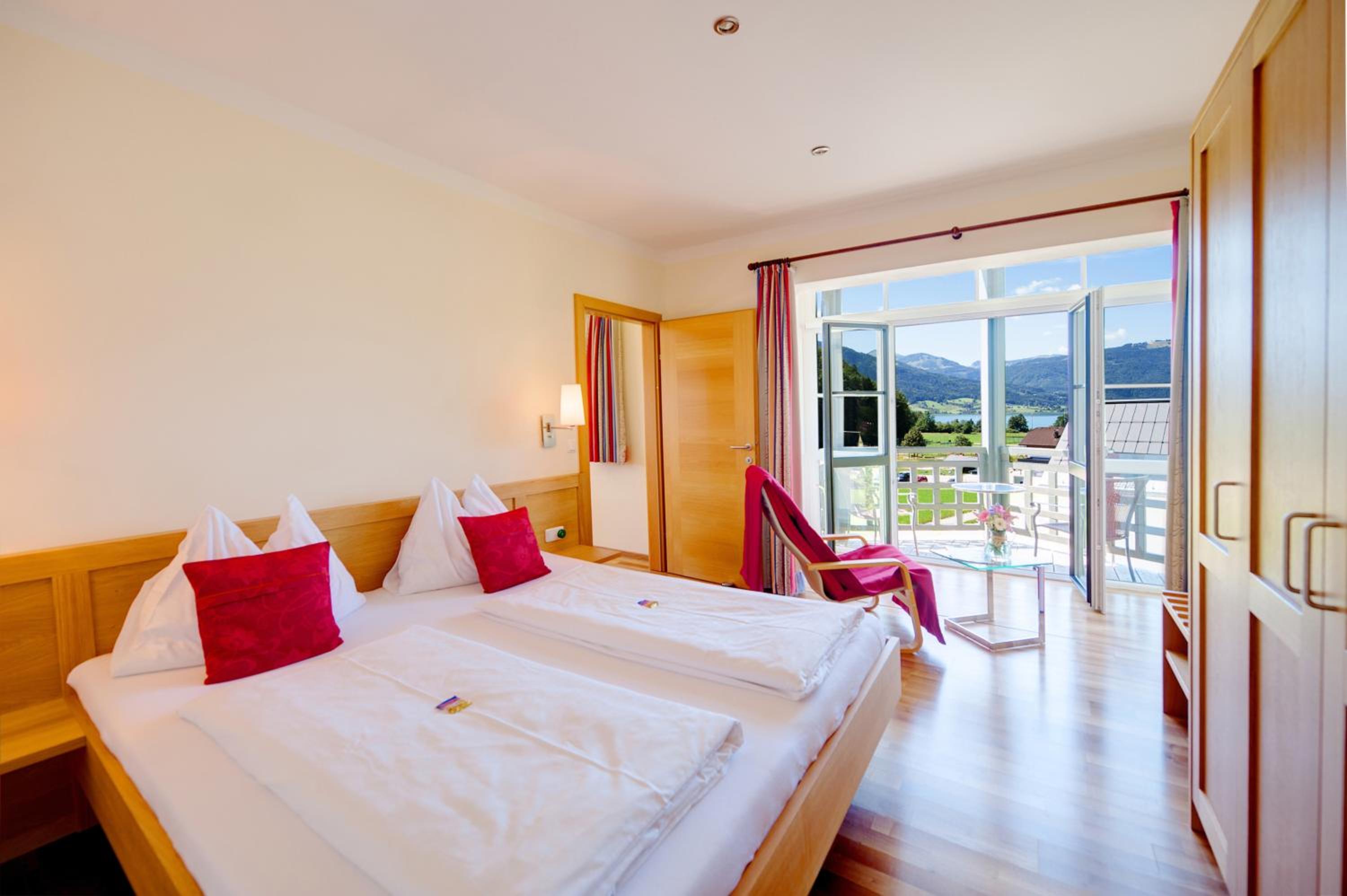 Suite with Lake View photo 3