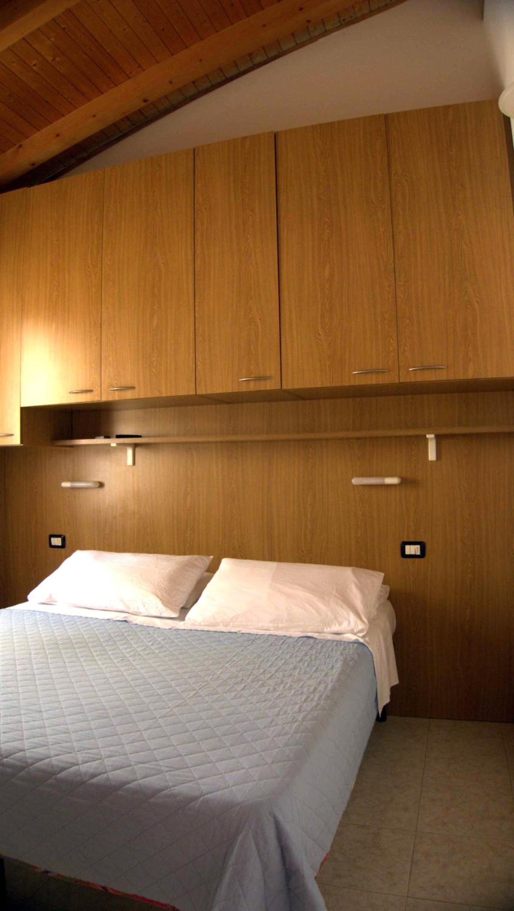 Bungalow (2 Adults)