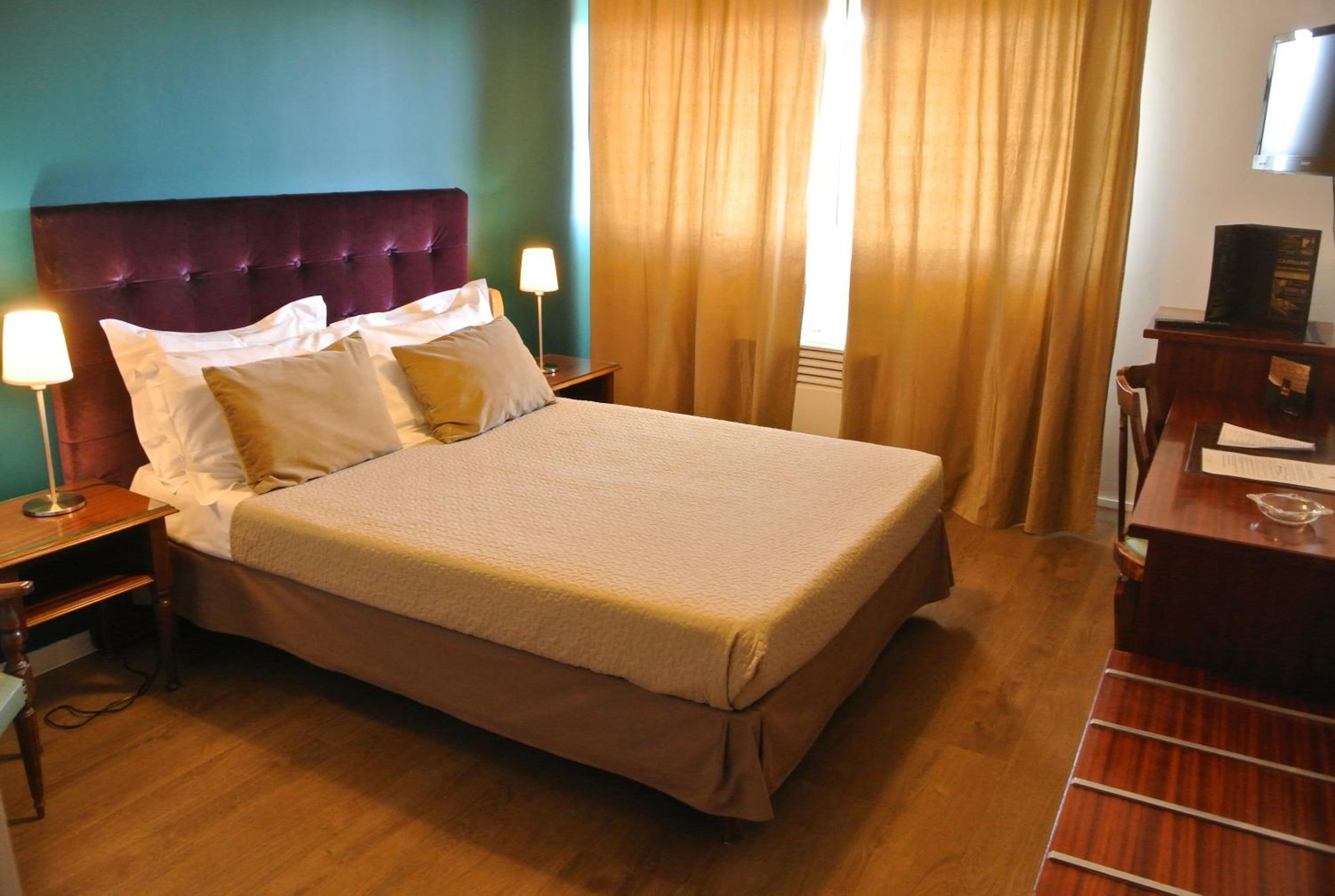 Double Room with Sea View - Photo 7