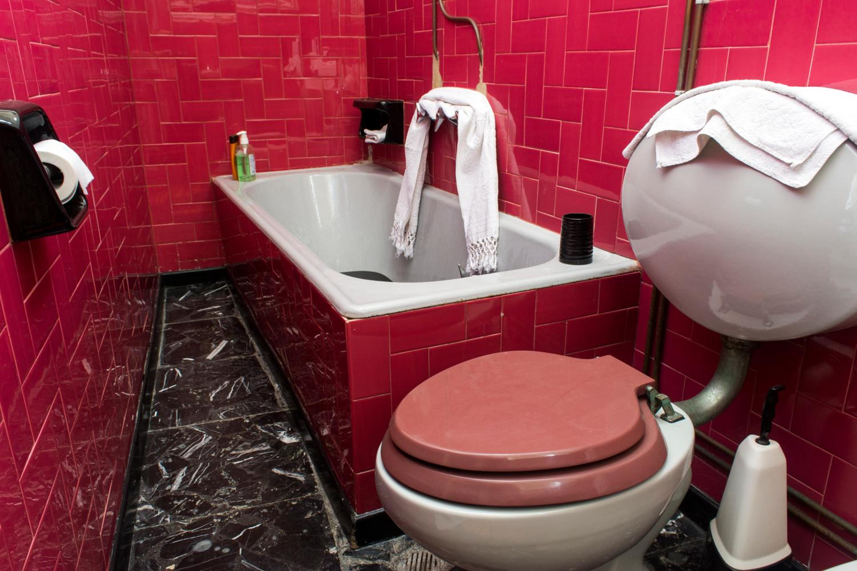 Triple Room with Private Bathroom - Photo 8