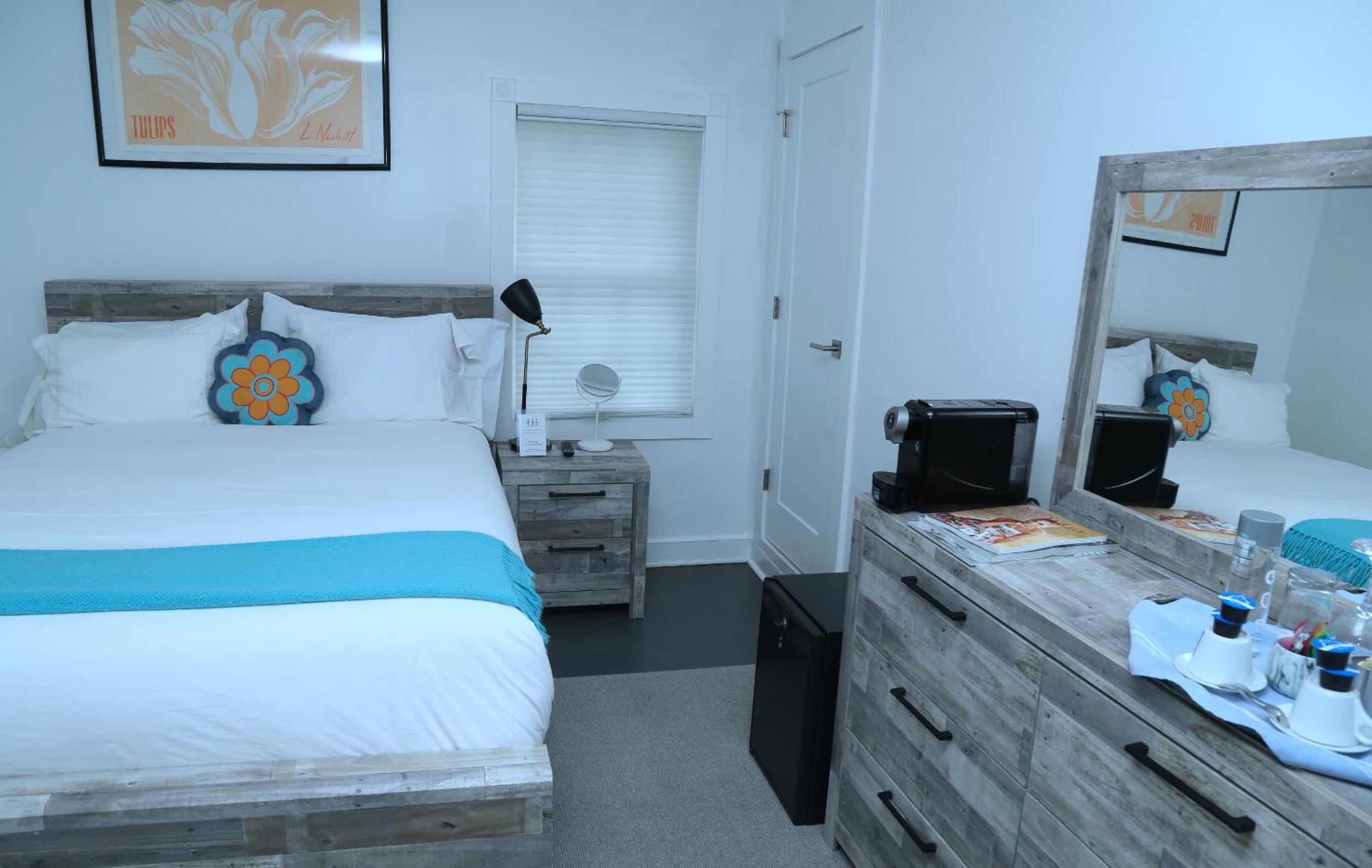 Deluxe Junior Suite photo 3