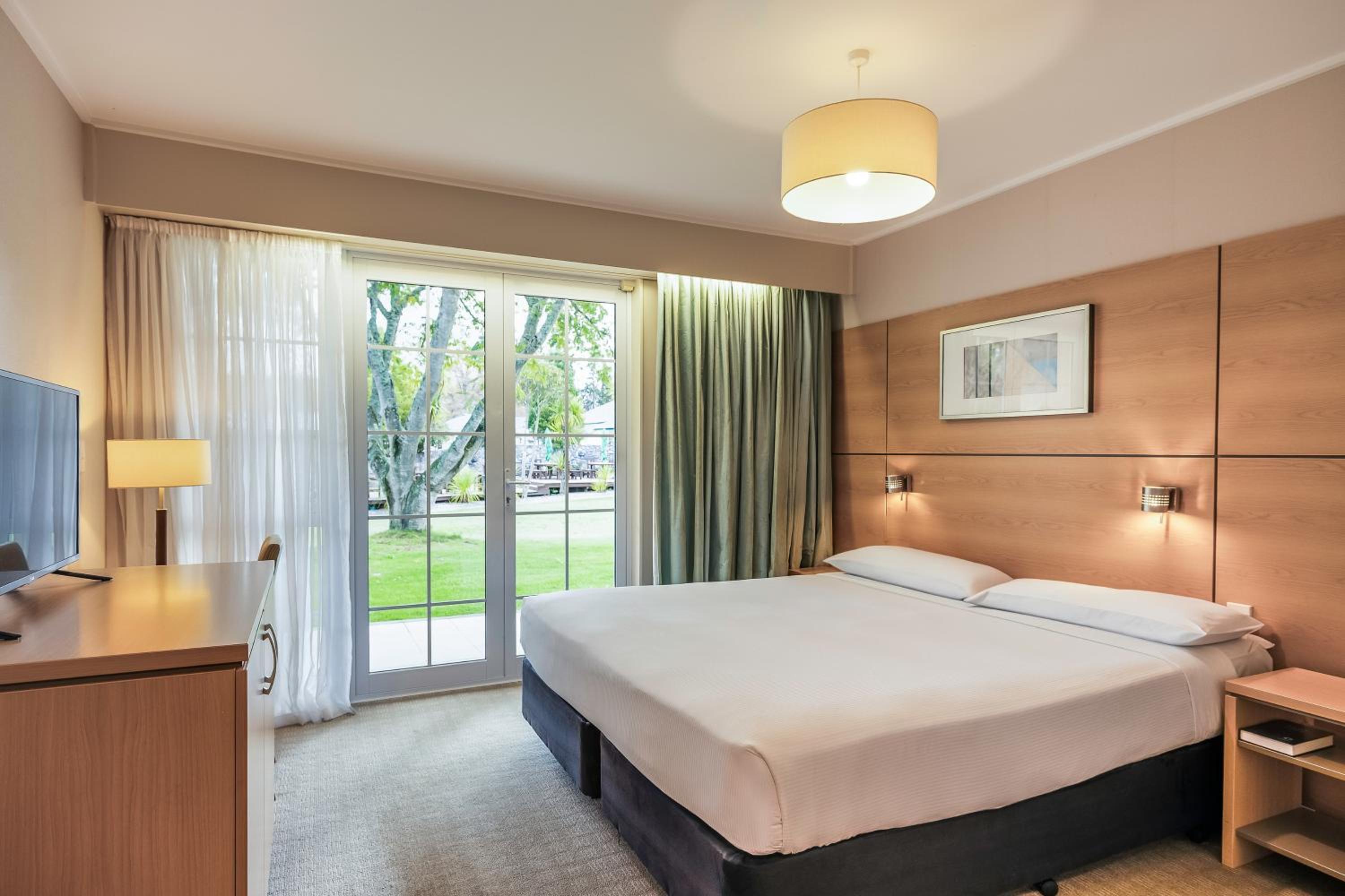 Waiora Superior King Room