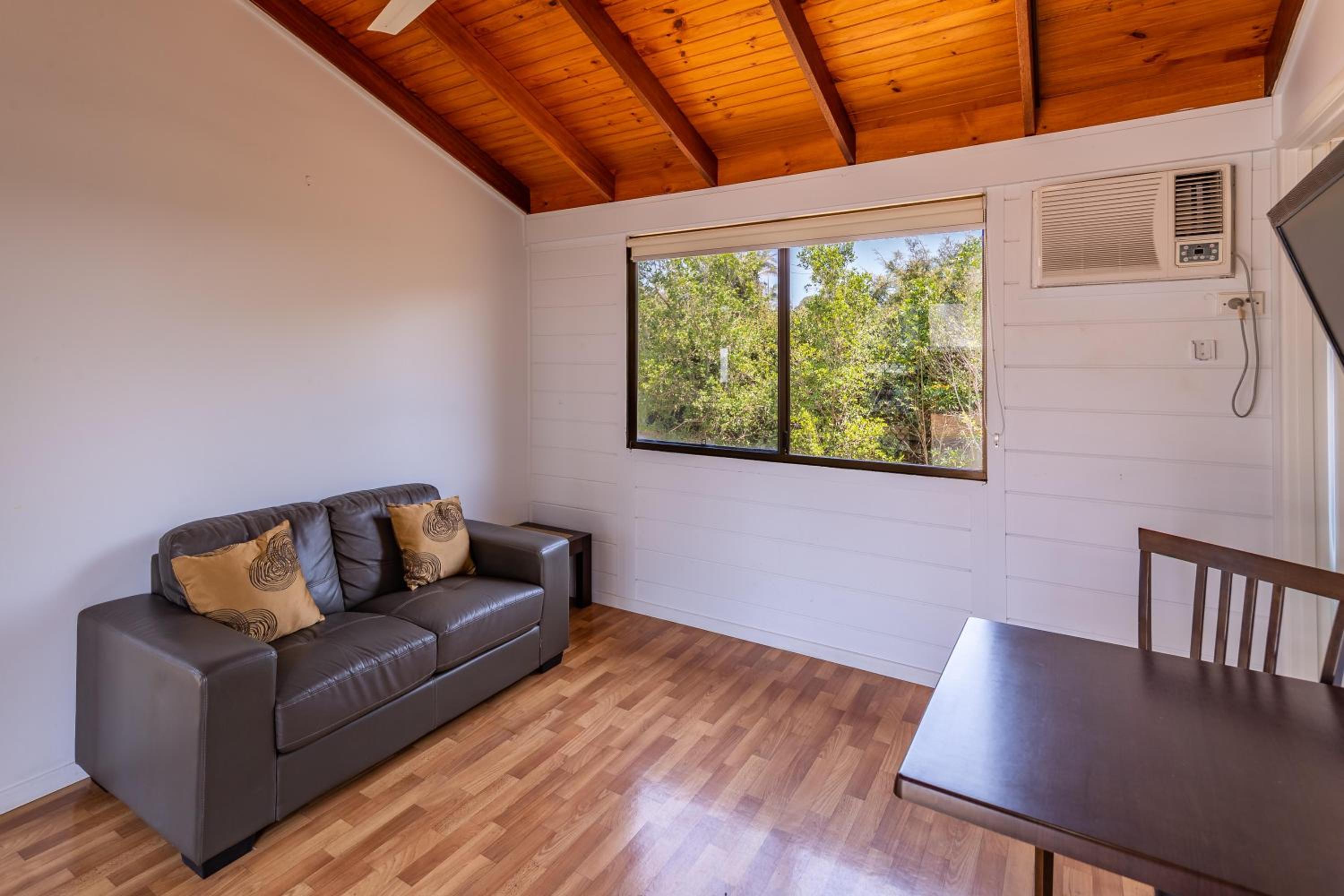 One Bedroom Cabin – Pet Friendly photo 2