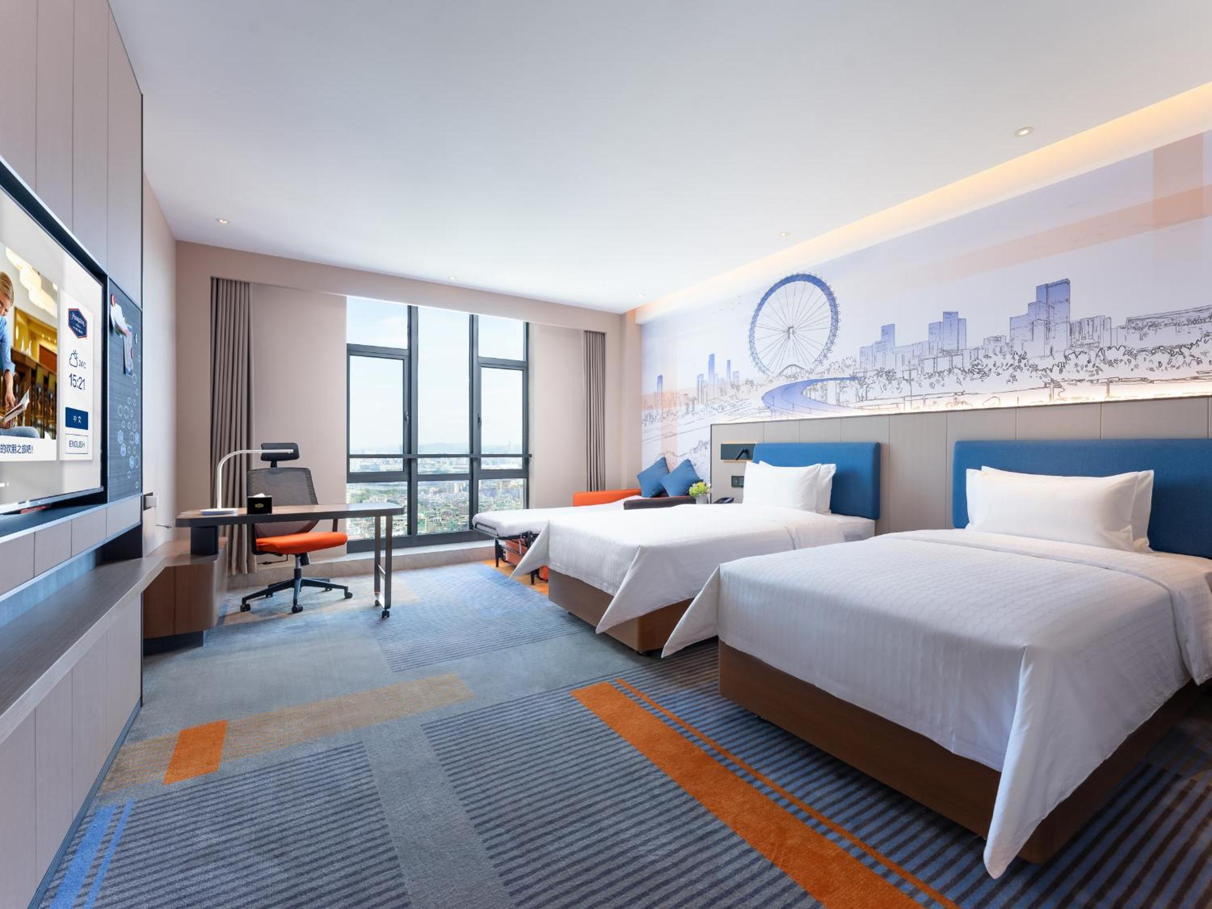 Deluxe Triple Room photo 2