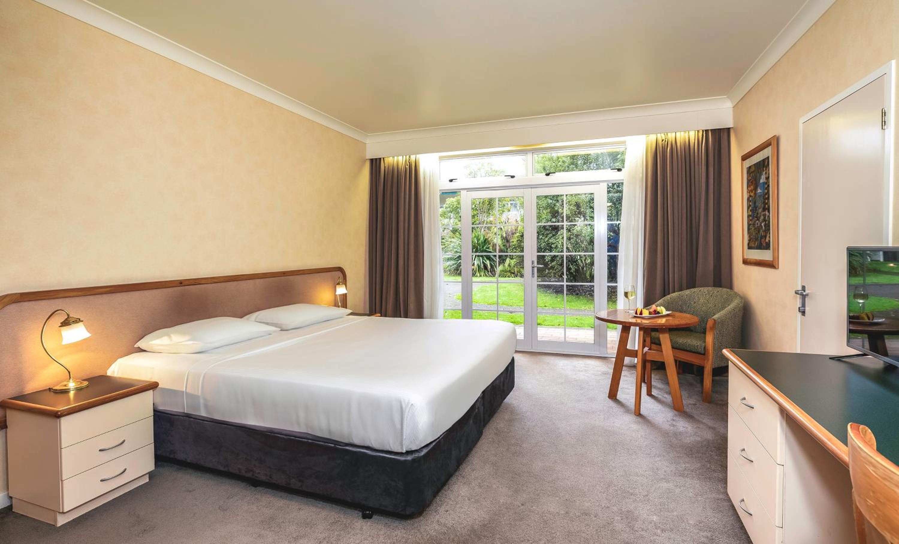 Superior King Room - Photo 4