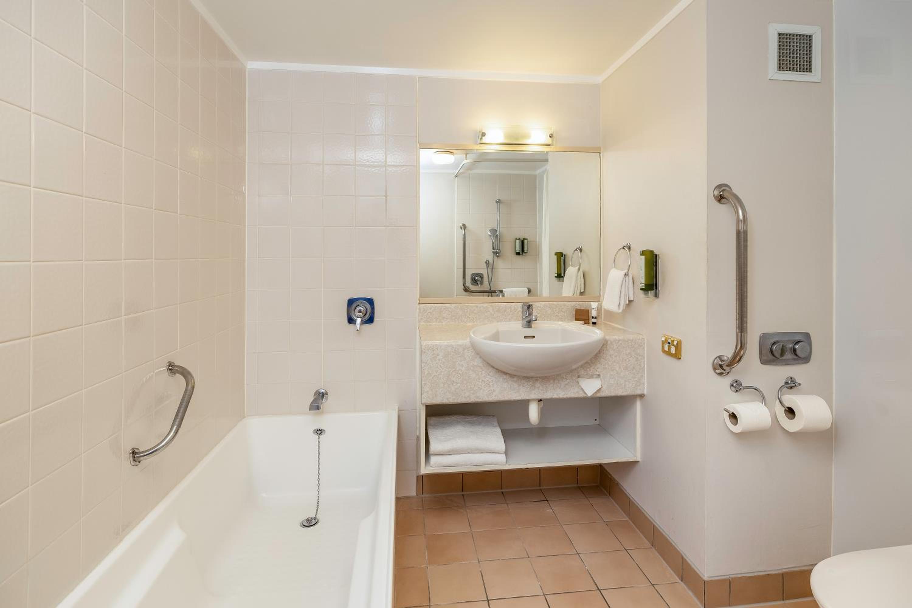 Junior King Suite - Photo 4