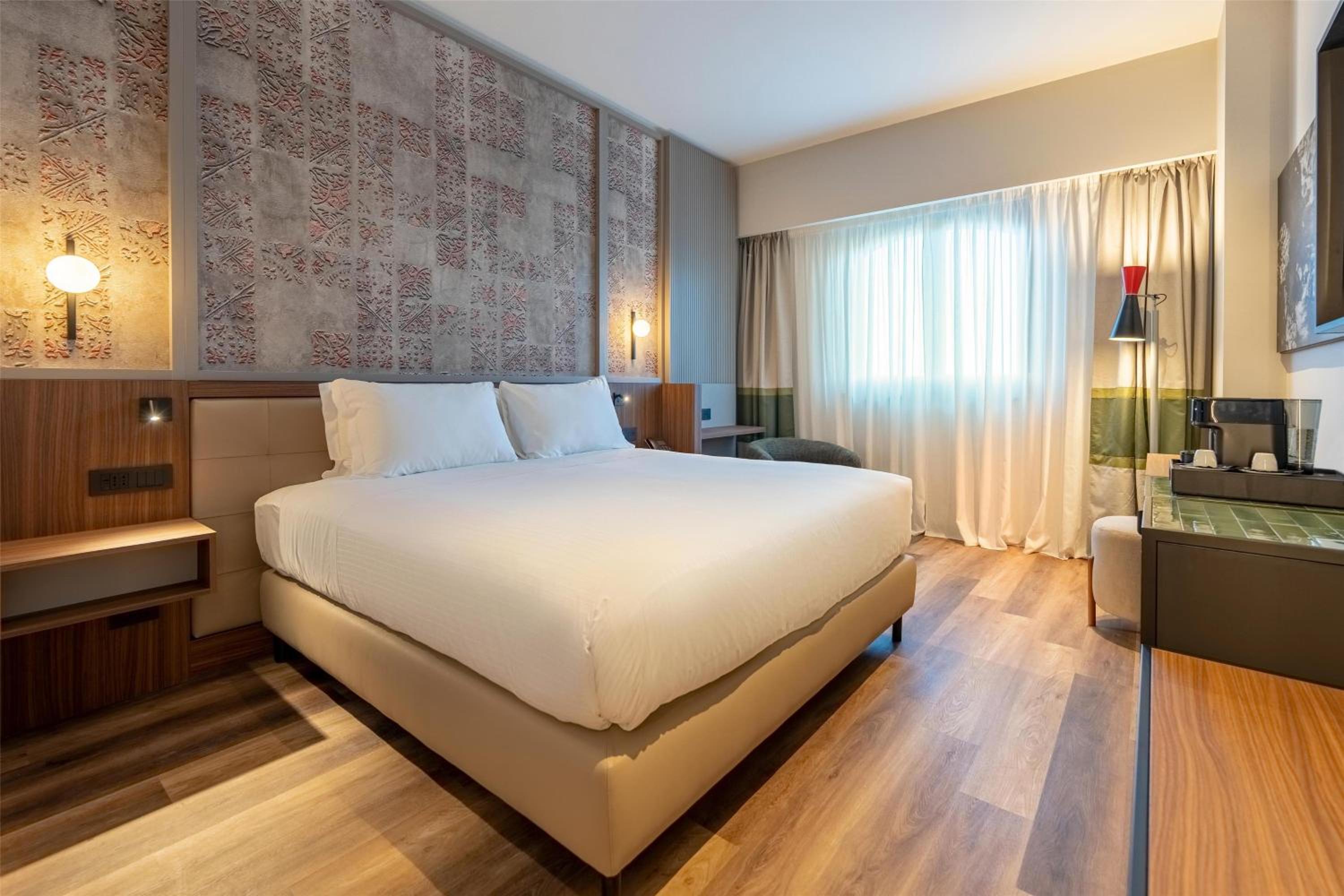 King Guest Room