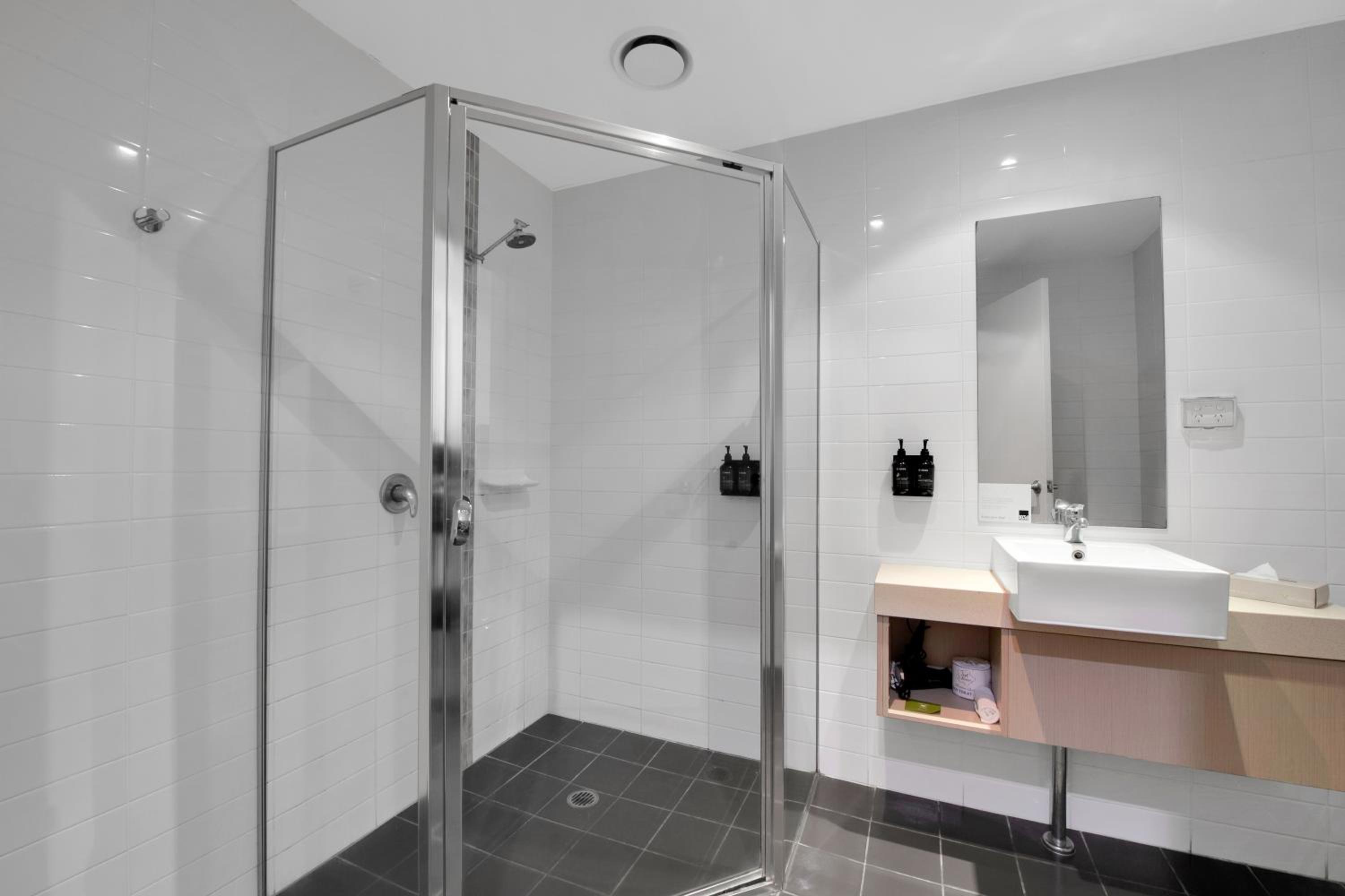 Queen Room - Pet Friendly