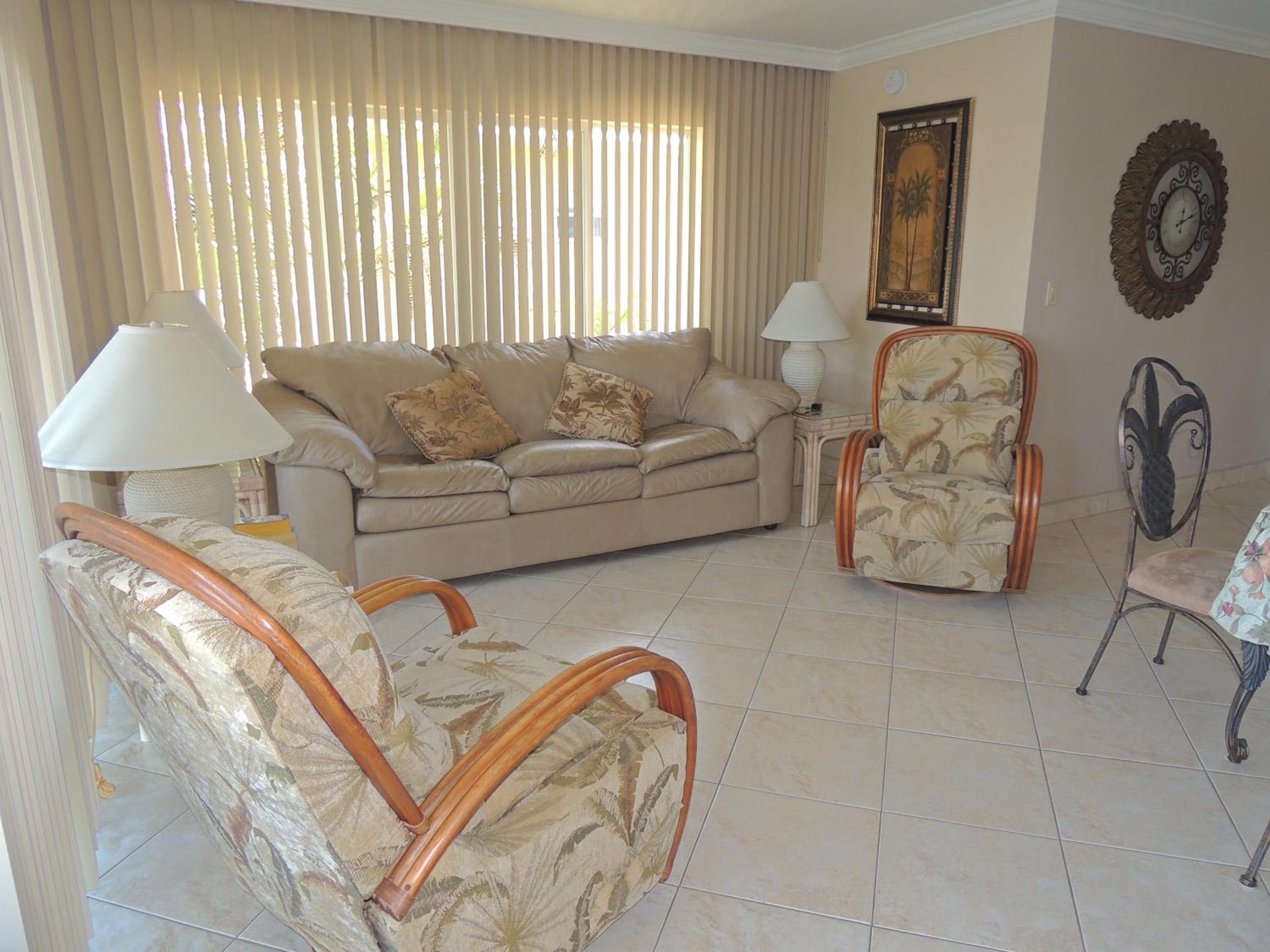 Larger One-Bedroom Apartment with Intracoastal View