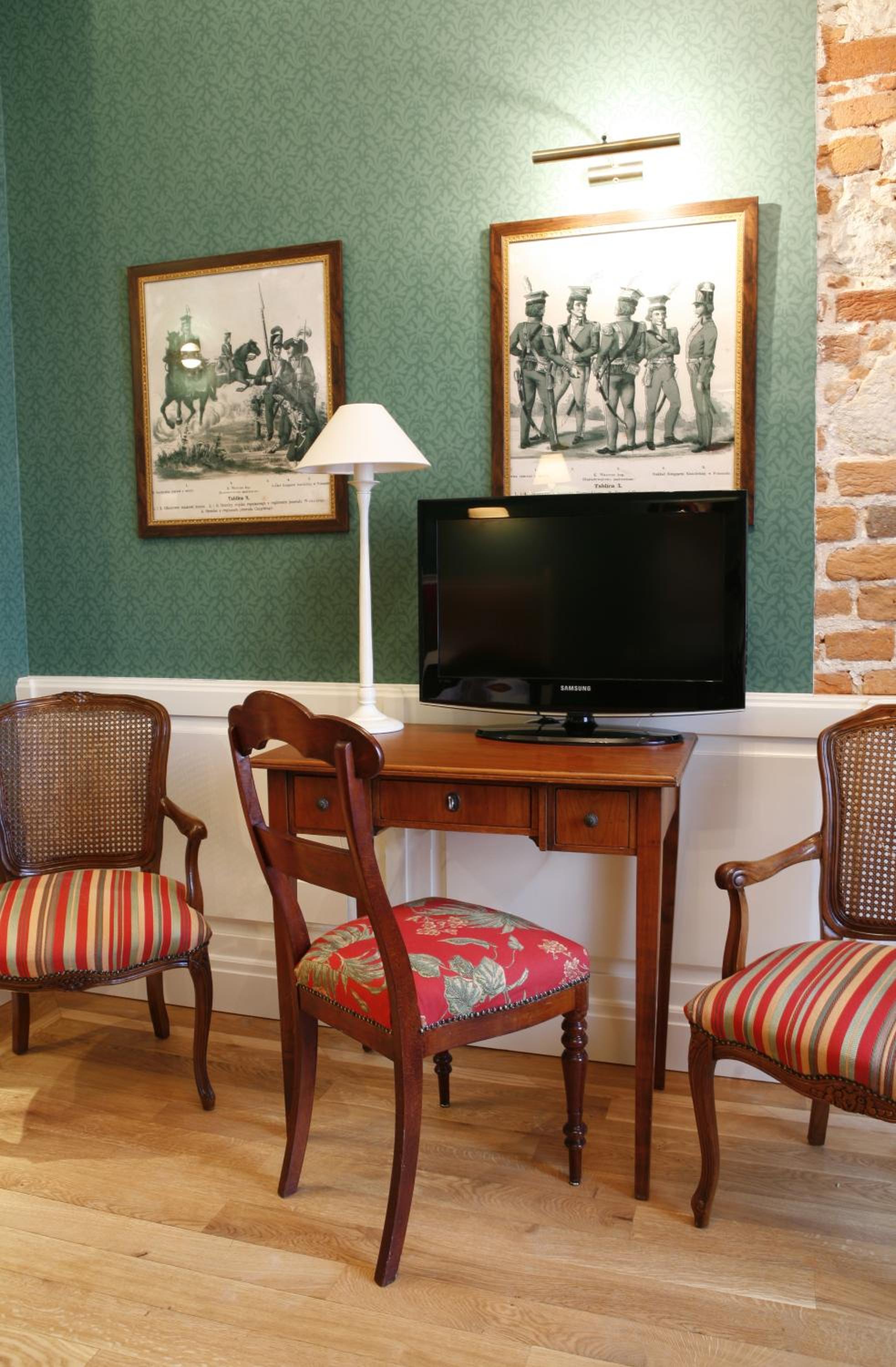 Double or Twin Room photo 3