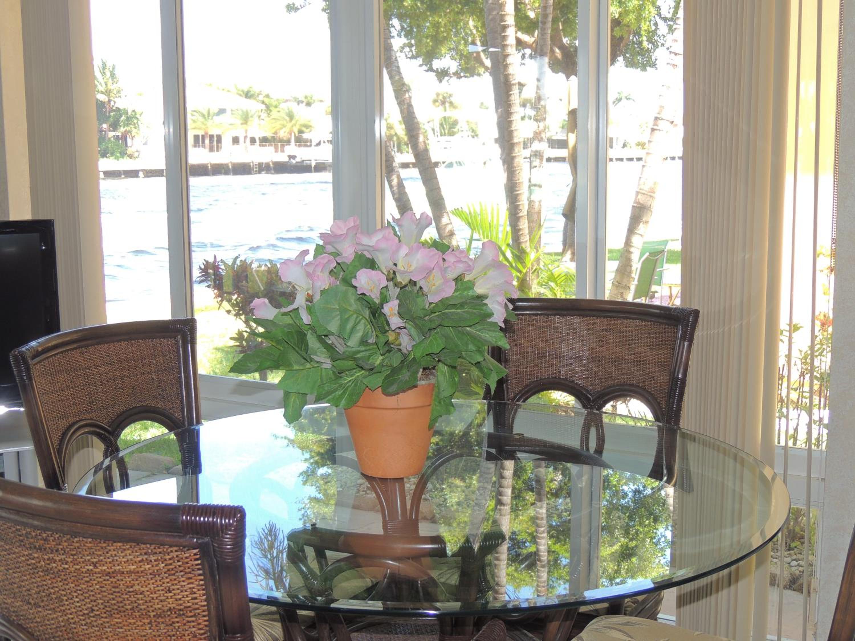 Larger One-Bedroom Apartment with Intracoastal View photo 3