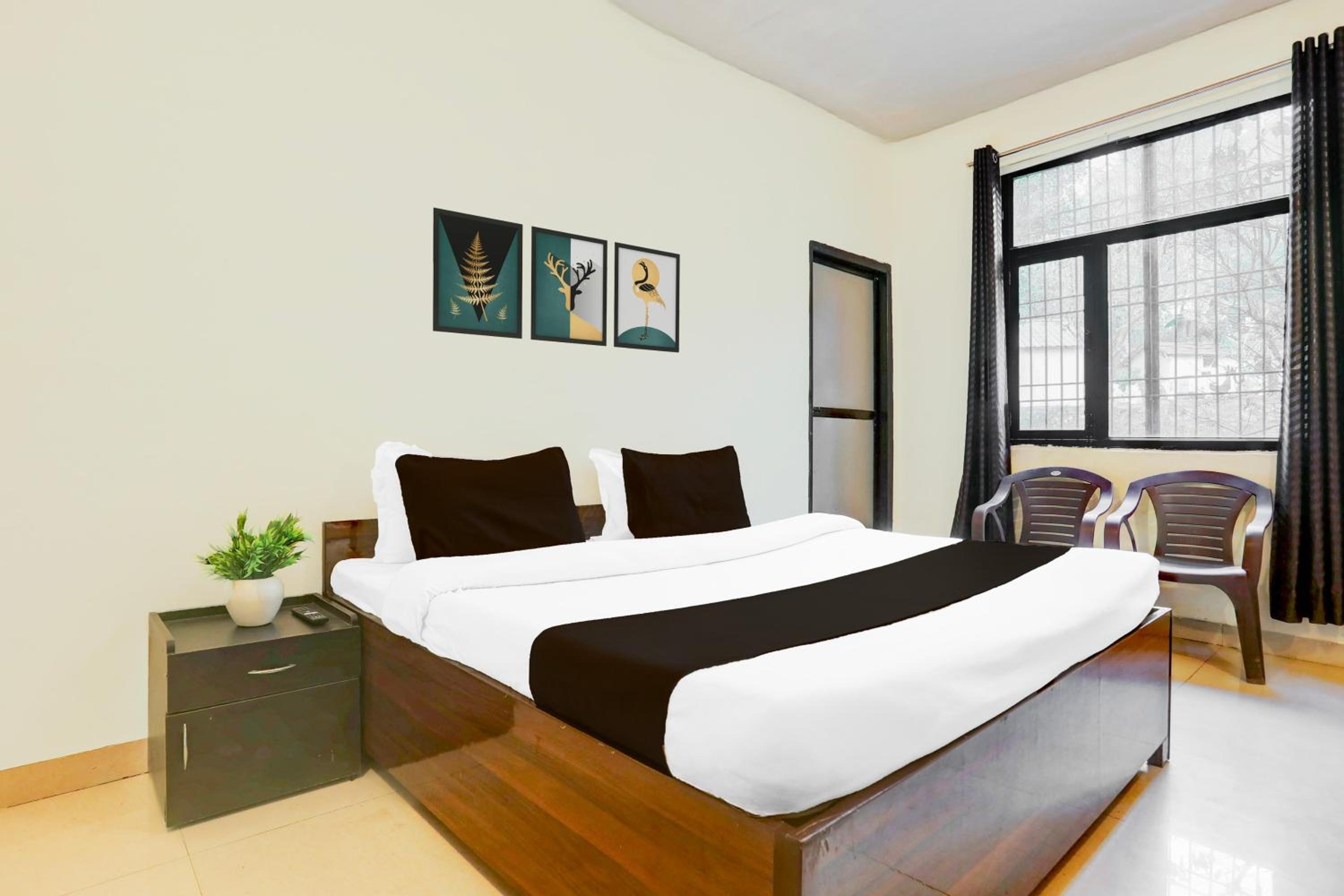 Deluxe Double Room photo 3