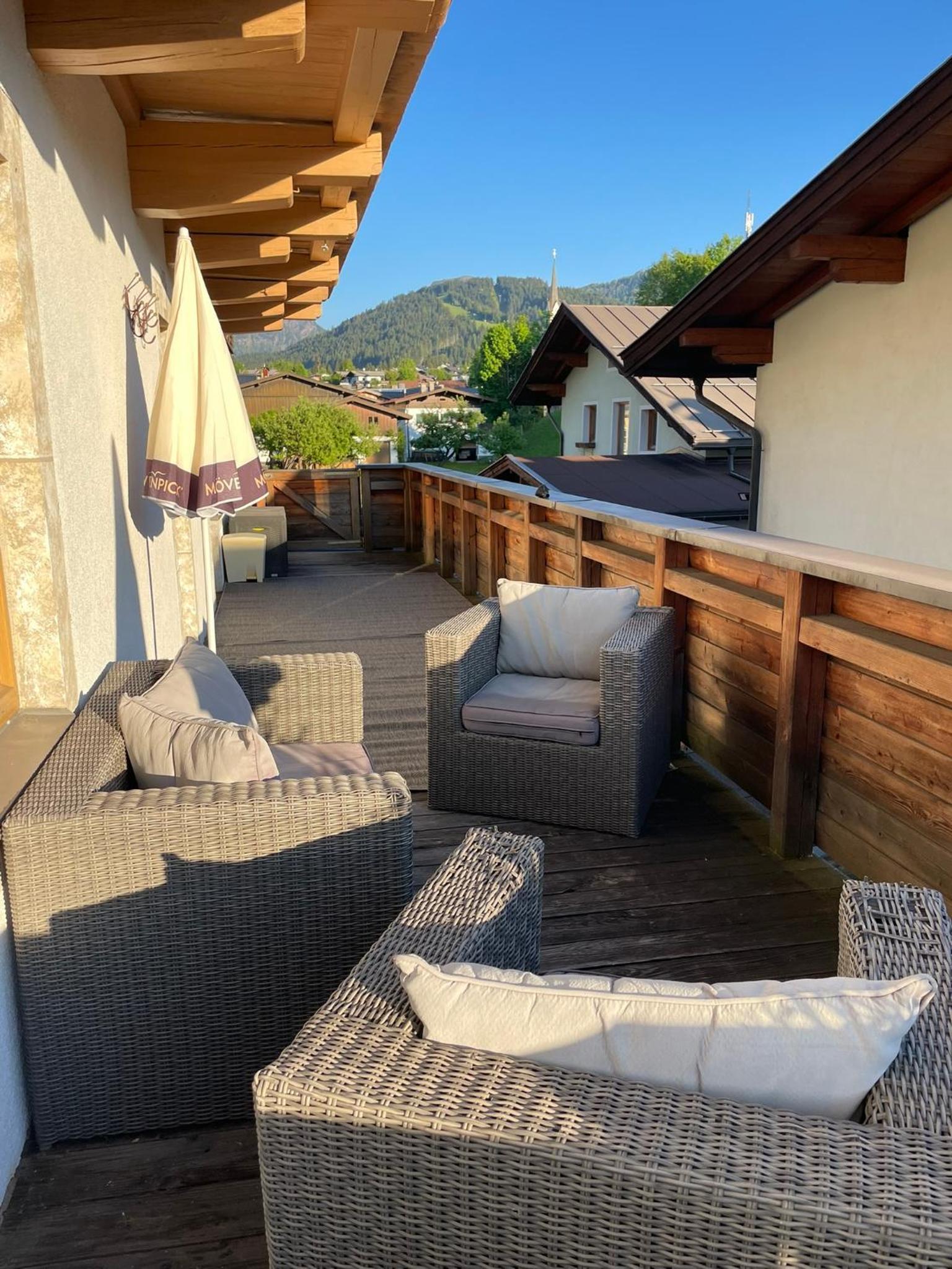 Apartment with Balcony photo 1
