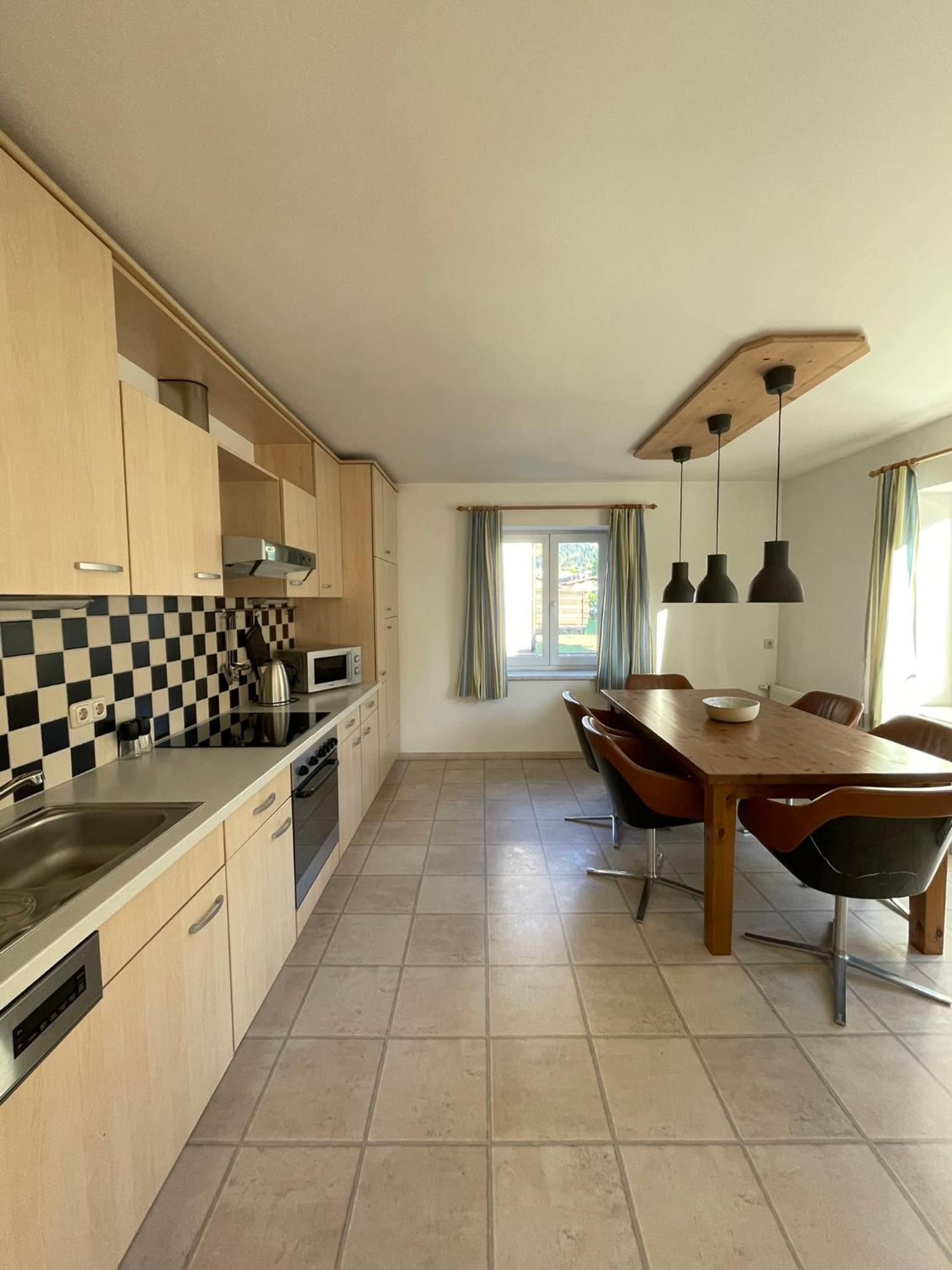 Apartment with Balcony photo 3