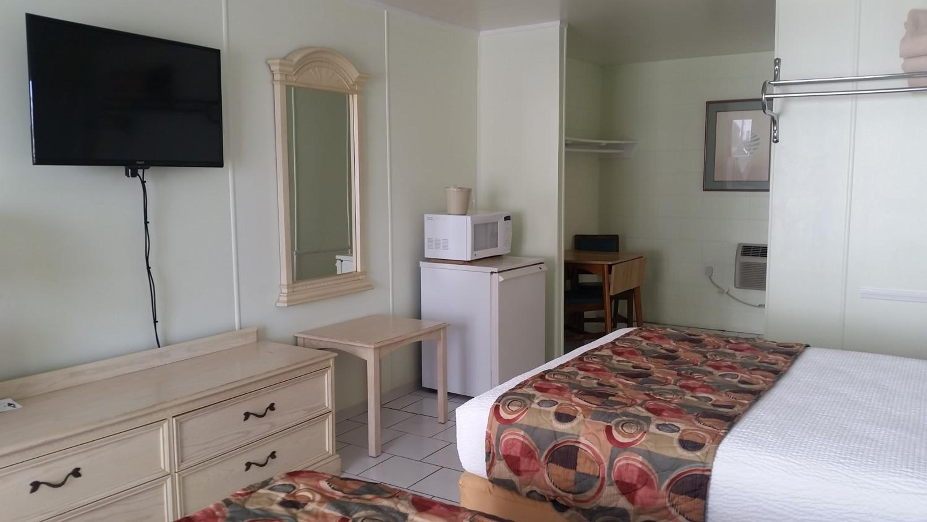 Queen Room with Oceanfront - Ground Floor photo 3