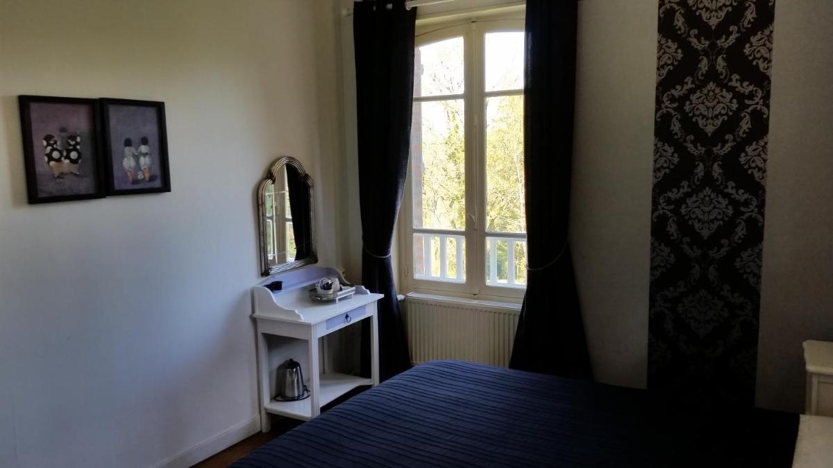 Double Room with Bath photo 2
