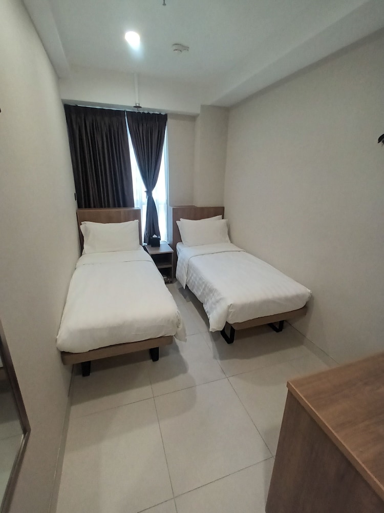 City Twin Room